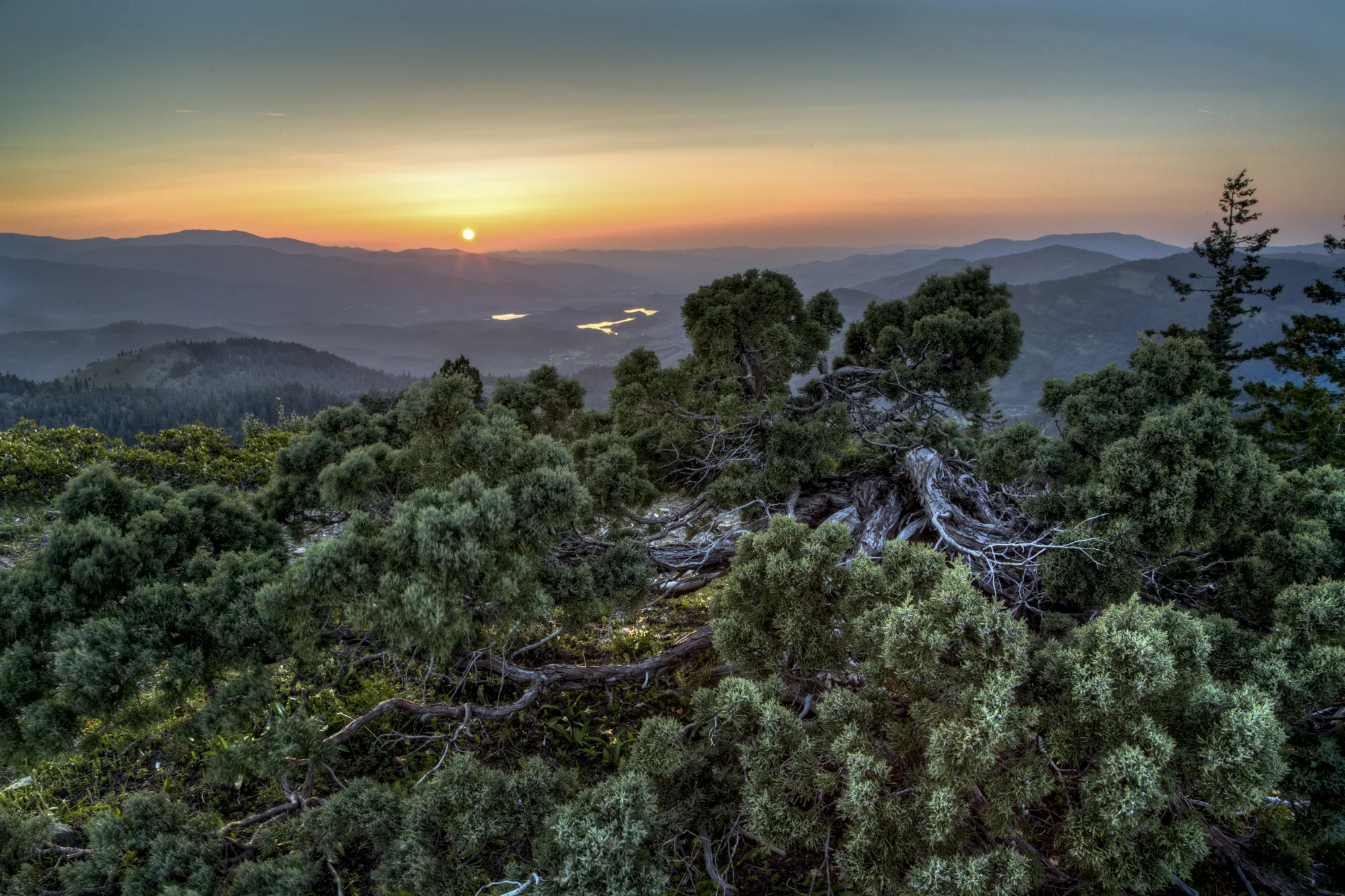 views-from-cascade-siskiyou-national-monument----sunset_17241352818_o.jpg