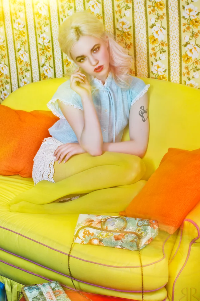 LaurenCOUCHweb1.jpg
