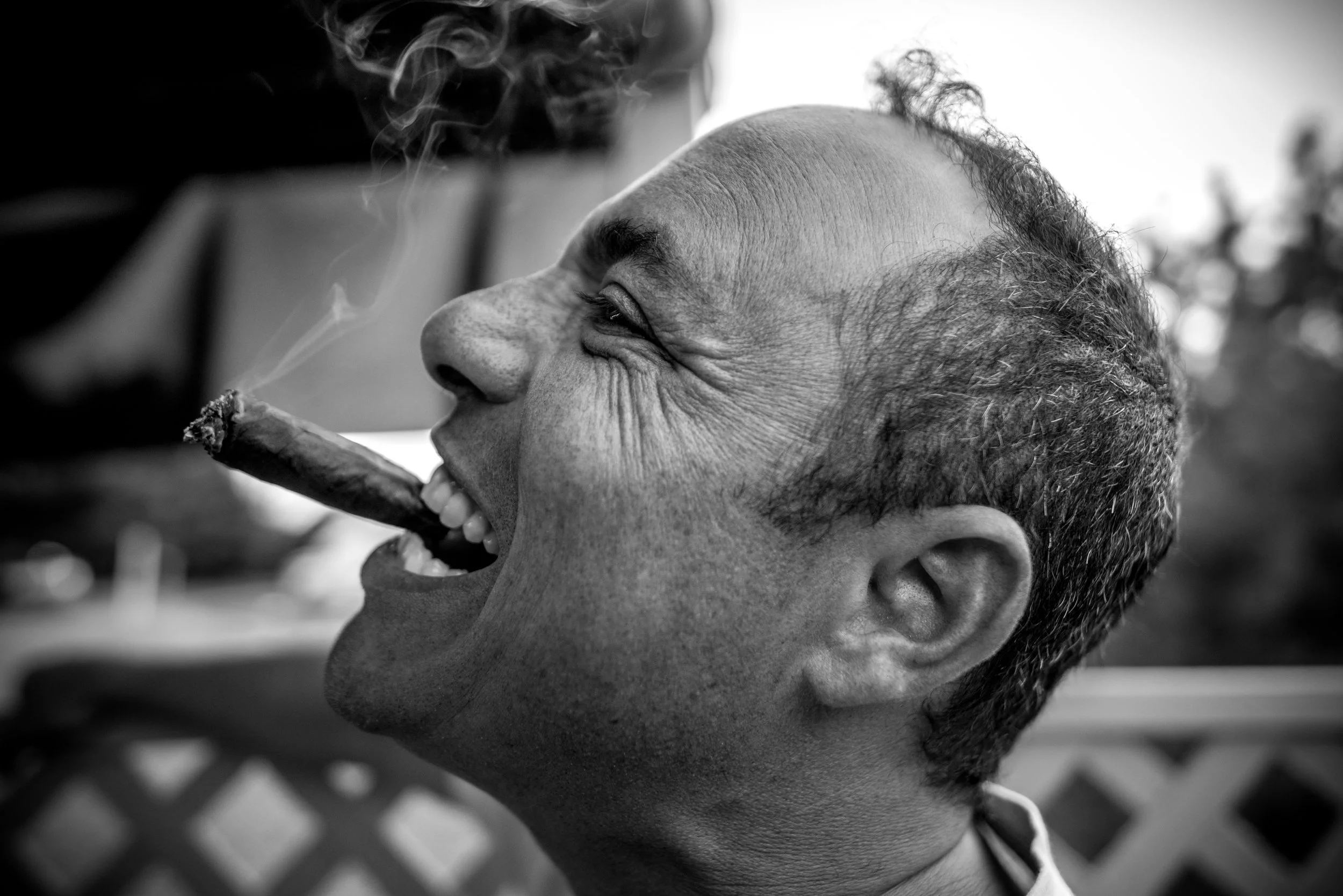 schlowcigar.jpg