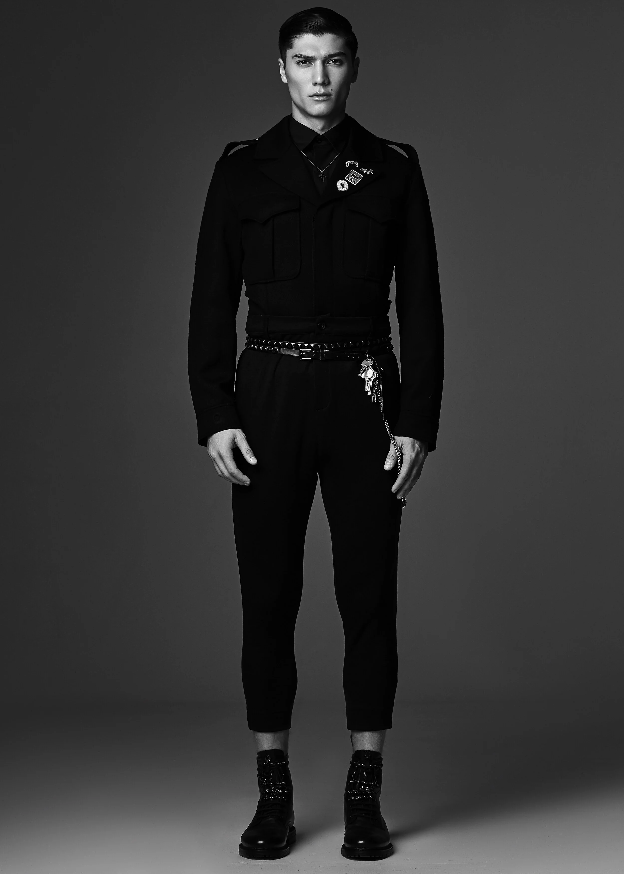 Folio_Model_Max_5055 copy.jpg