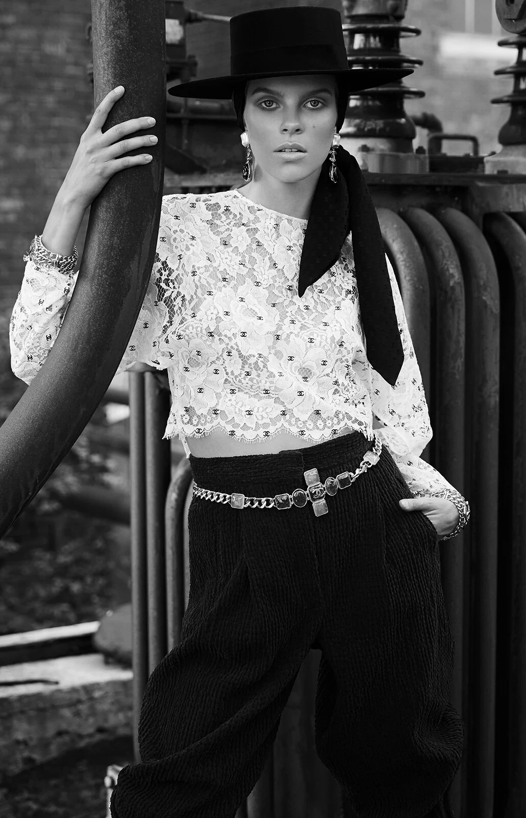 200808_CREATIF_Emma_Shot07_0283_B&W copy.jpg