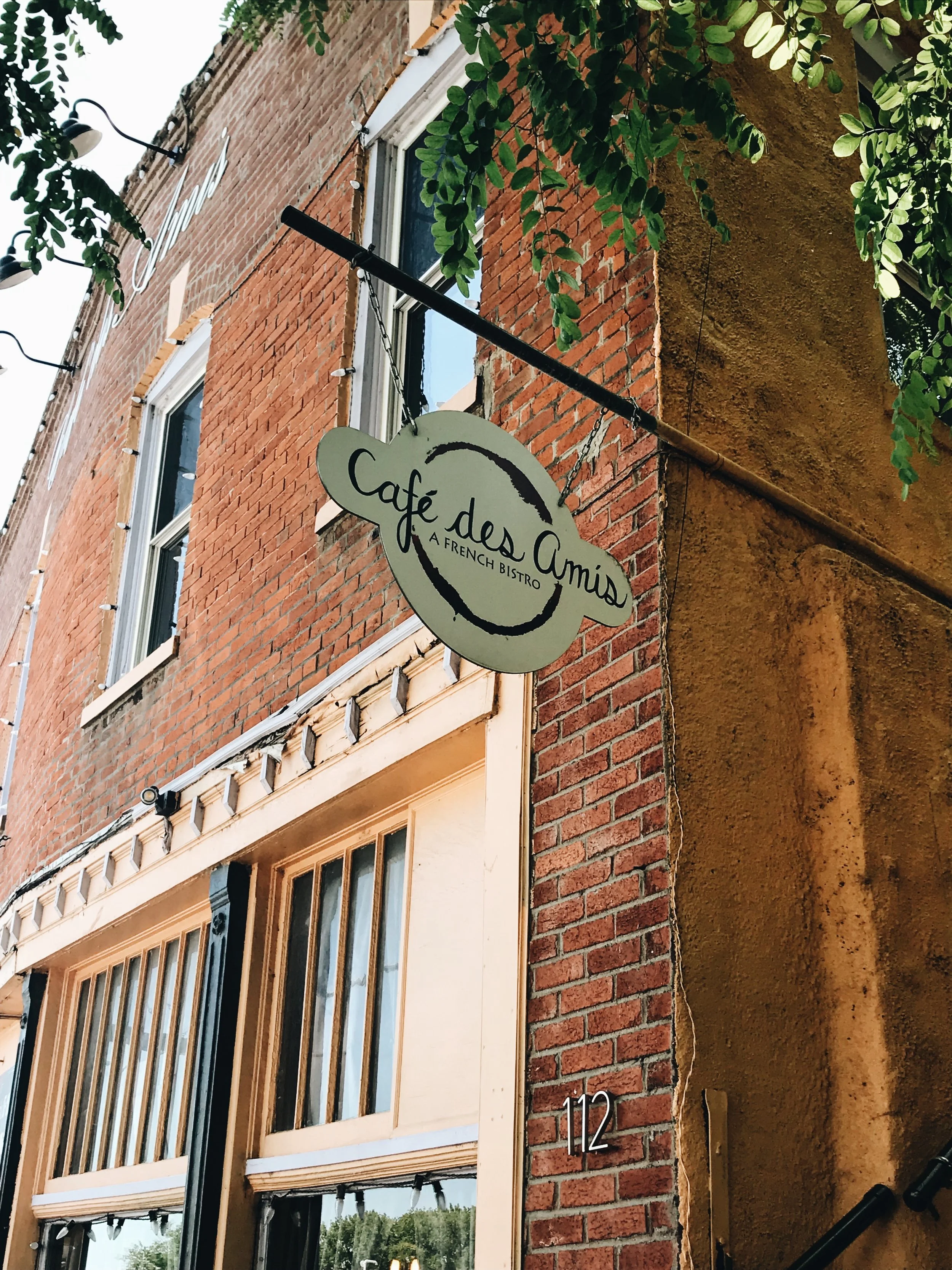 Guide: Downtown Parkville