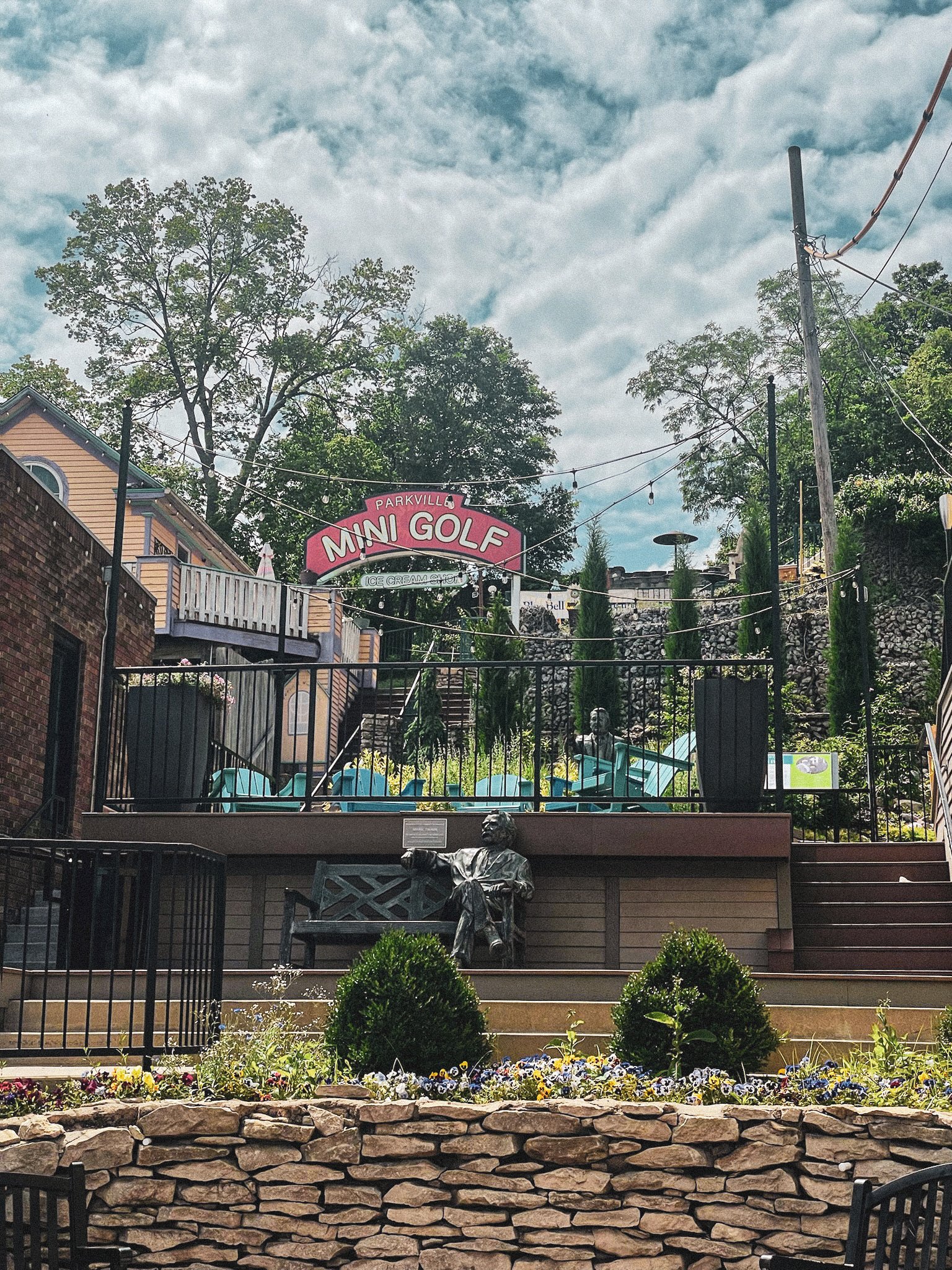 Neighborhood Guide: Parkville