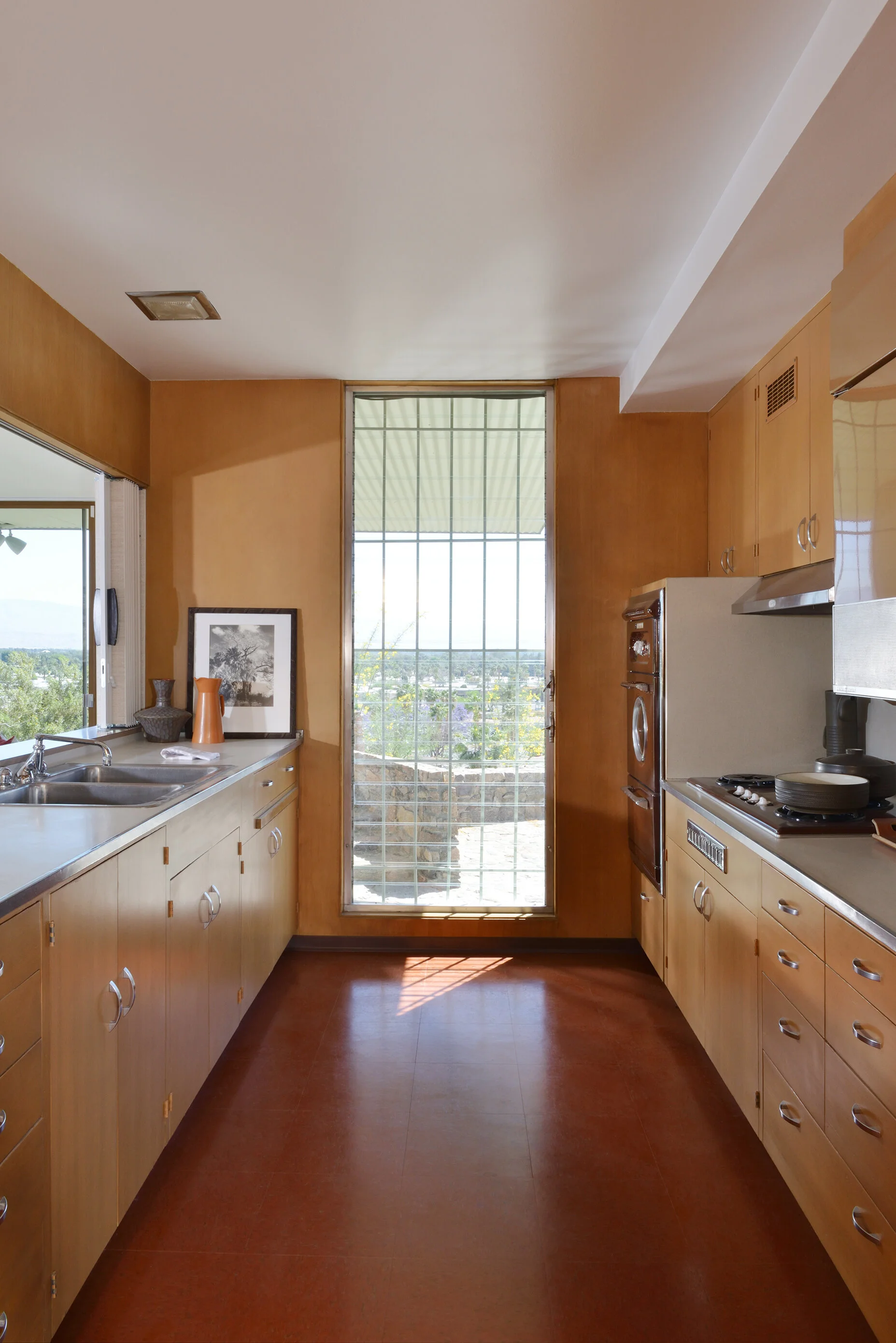 DCAP_Albert Frey_Cree house_Kitchen.jpg