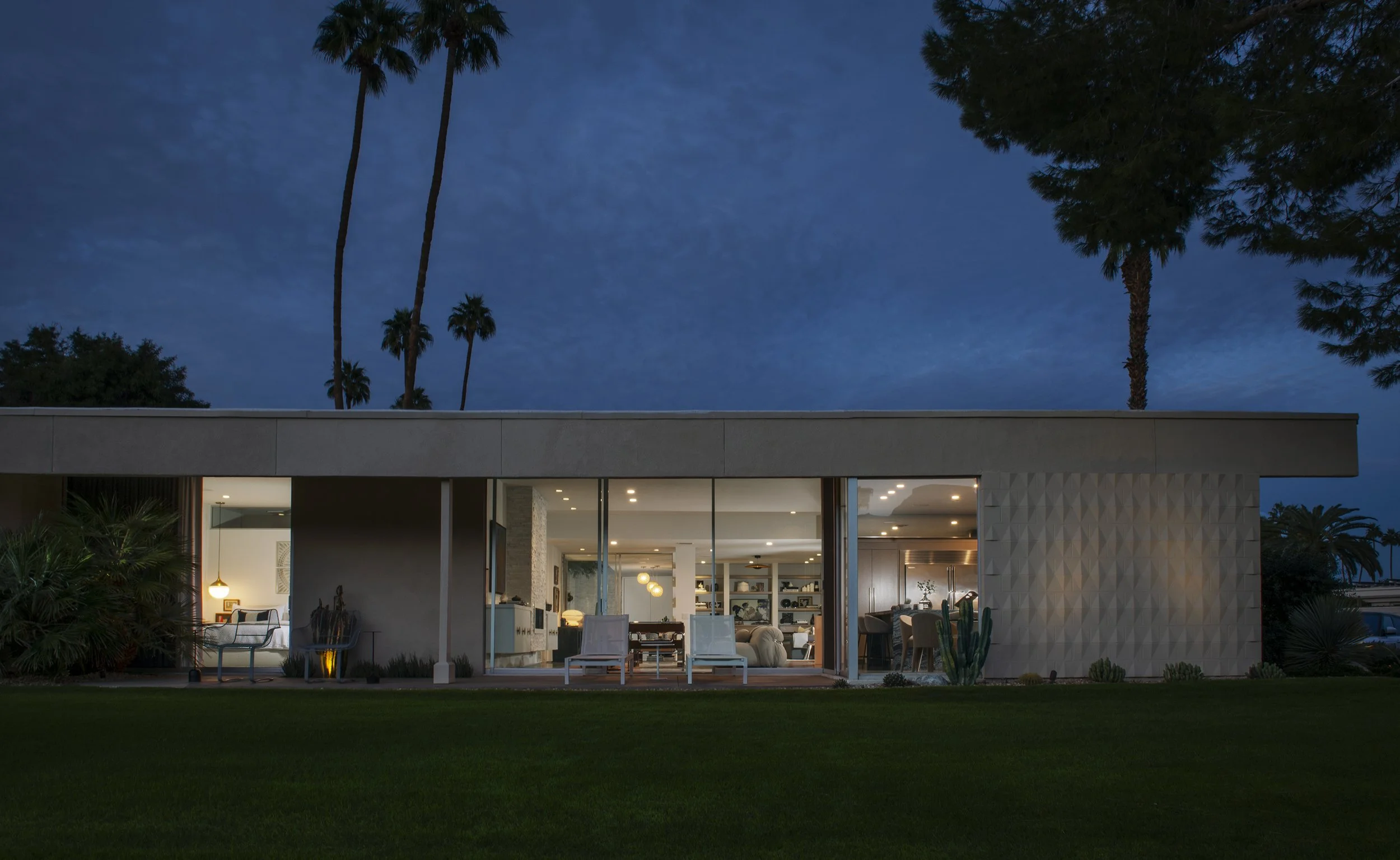 DCAP_Foos-Fleming residence_7 Lakes_Master Exterior Dusk.jpg