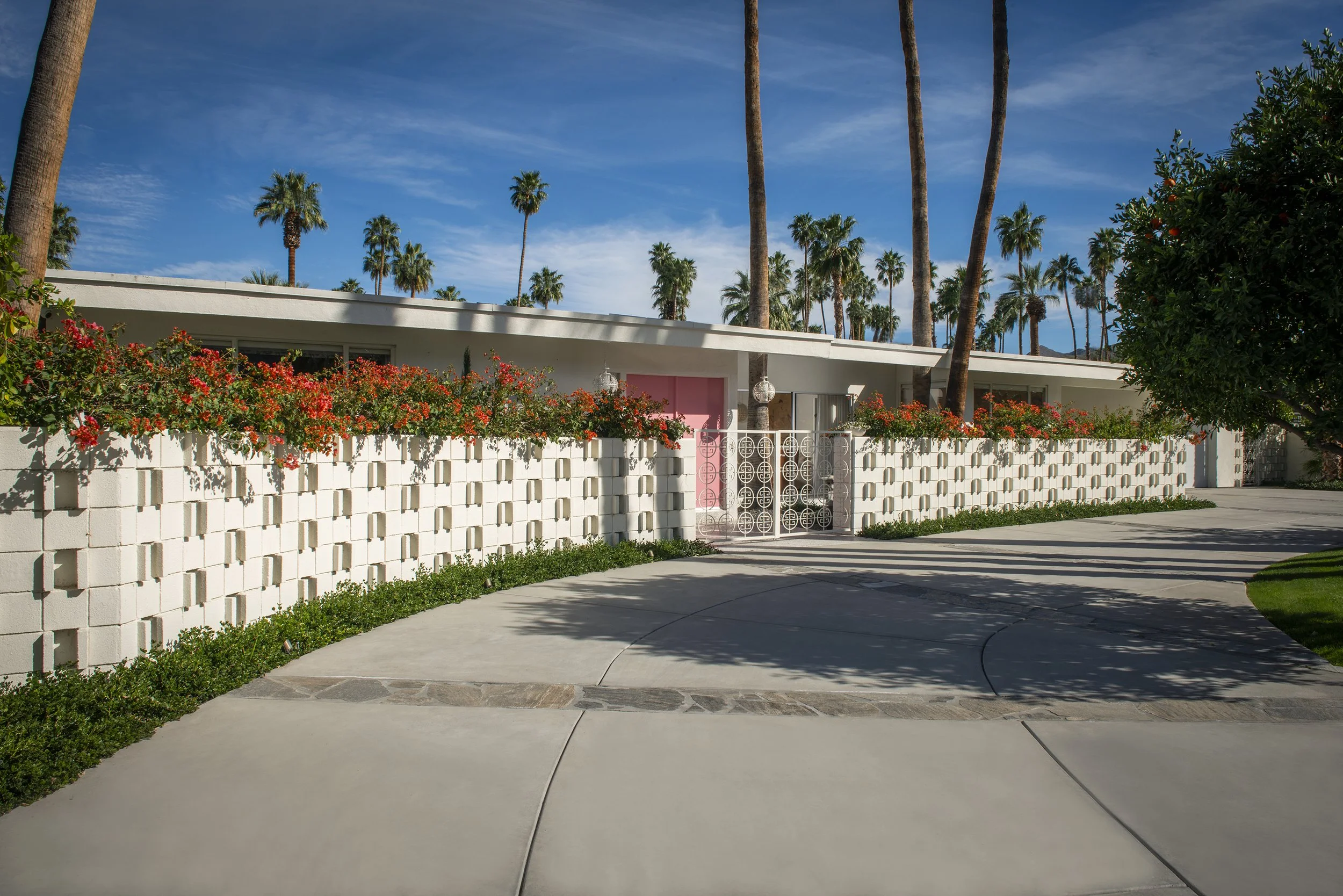 DCAP_Kaplan Residence_Front Elevation_Master Exterior.jpg