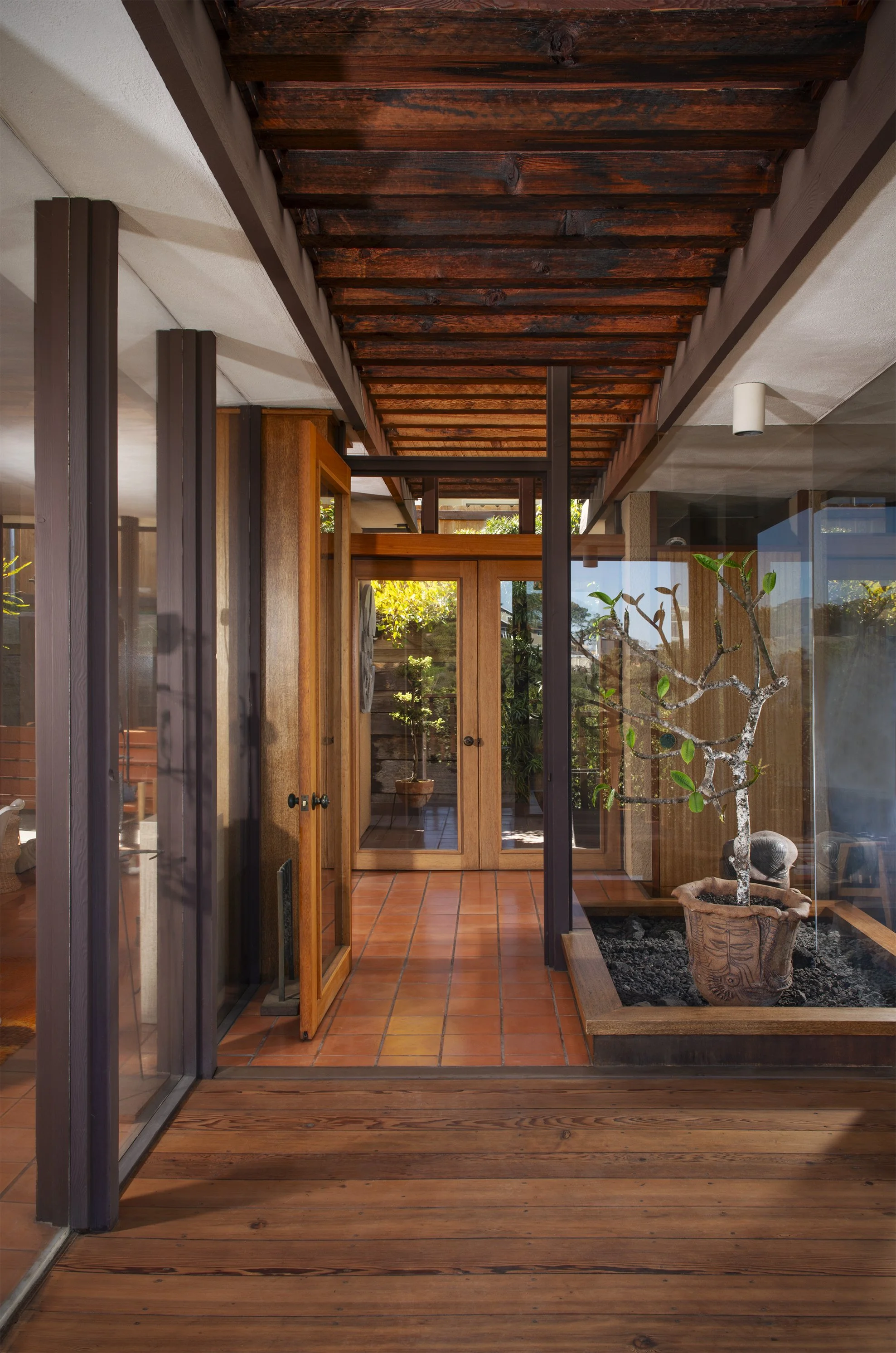 DCAP_Hampton Residence_Entryway_2.jpg