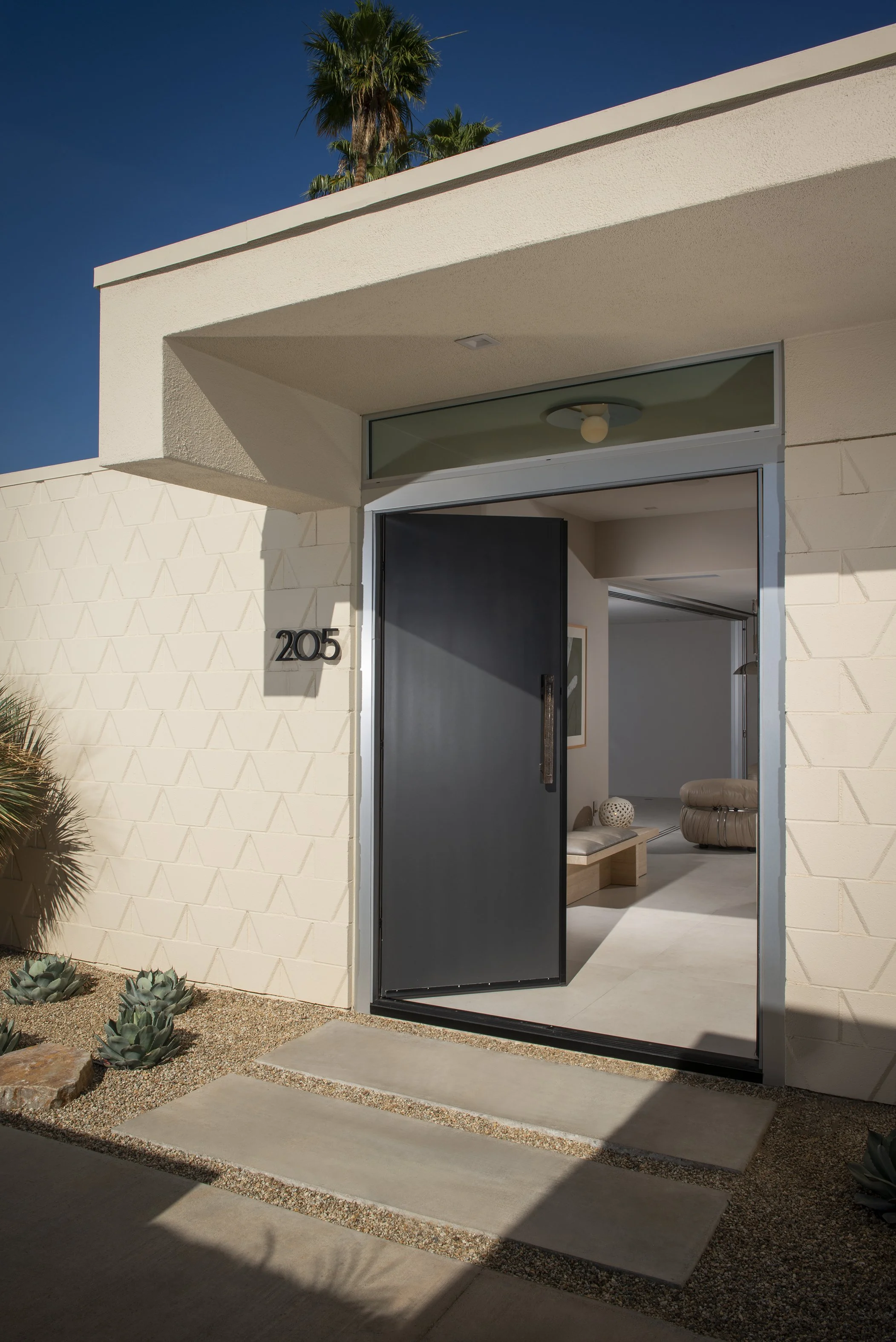 DCAP_Ward Residence_7 Lakes_Exterior_Entry.jpg