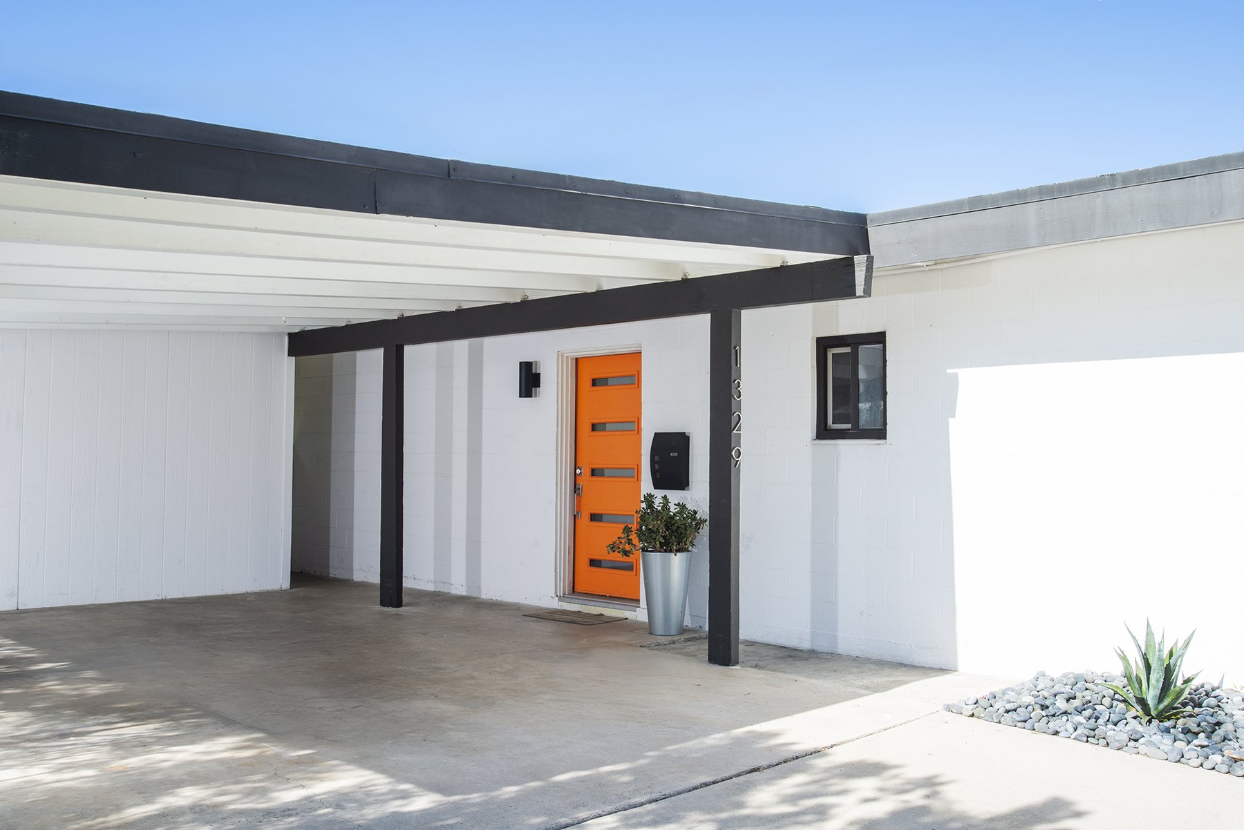 DCP_1329 Campus Ave._Redlands_Carport.jpg