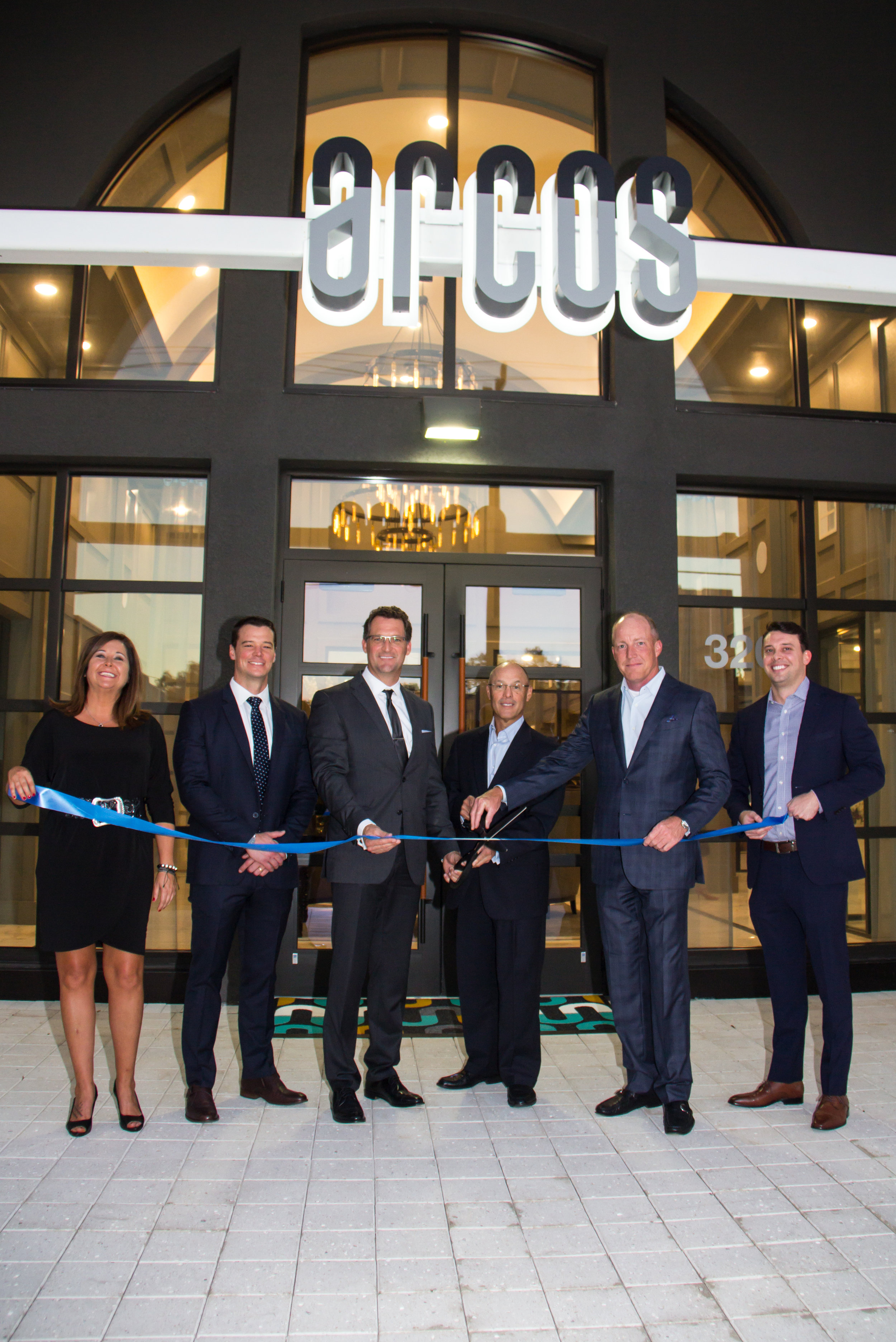 Arcos-apartments_ribbon-cutting