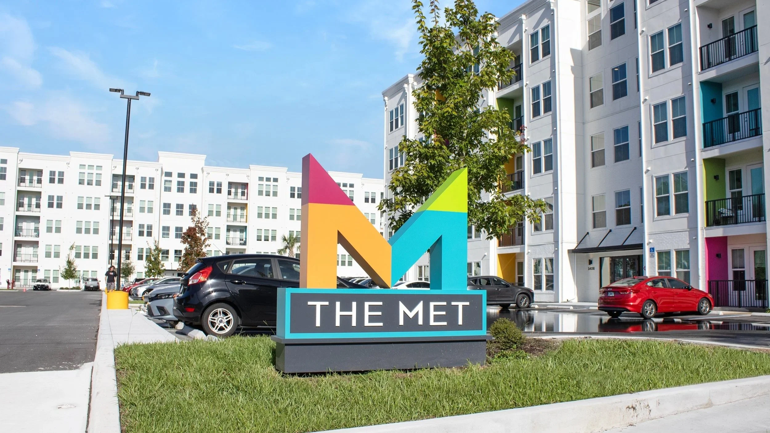 TheMet_Exterior_Sign+%281%29.jpg