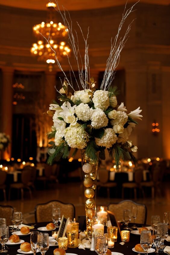 white and gold winter centerpieces