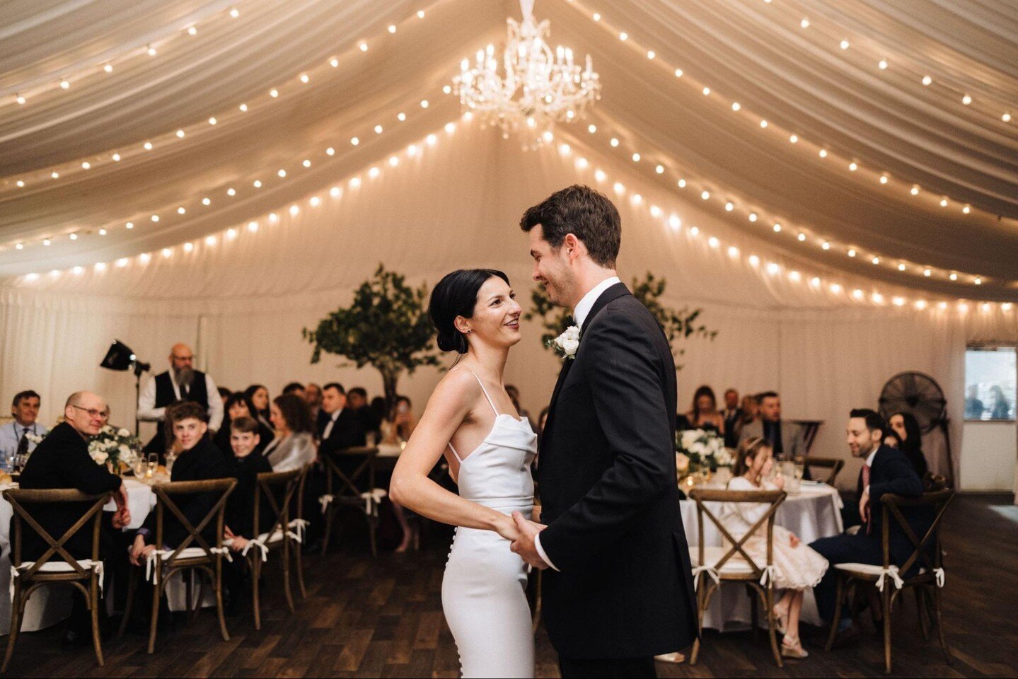 Embrace the timeless charm of rustic elegance ✨

Let our rentals add a touch of natural beauty to your special day. Head to our website to start crafting your perfect blend of simplicity and sophistication!

Venue: @saratoganationalevents
Planner: We