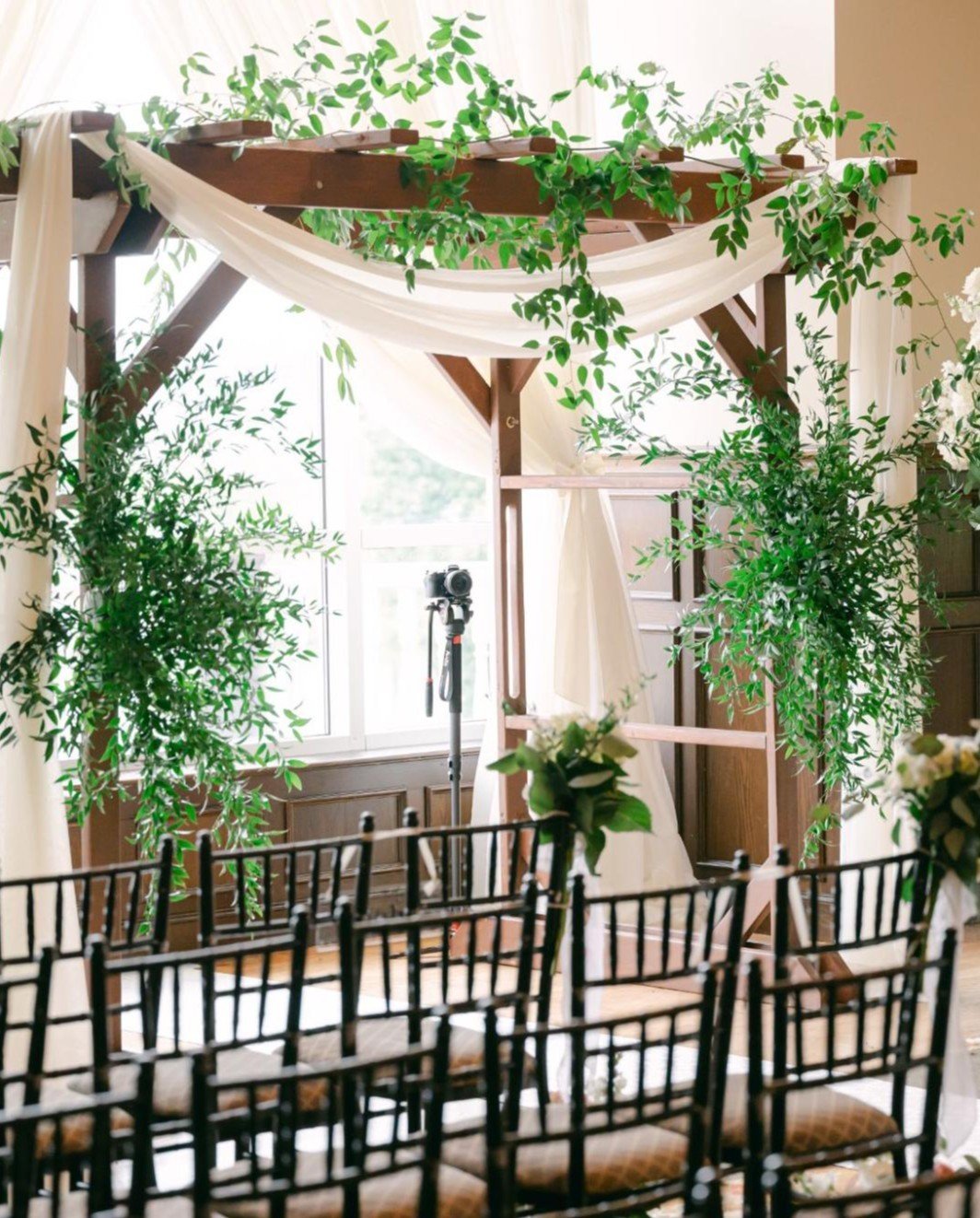 Our arch, adorned with lush greenery and elegant drapes, creates the perfect backdrop for saying 'I do.'

Let Total Events set the stage for your unforgettable day. Visit our website to inquire today!

Venue: @saratoganationalevents
Photo: @molli_pho