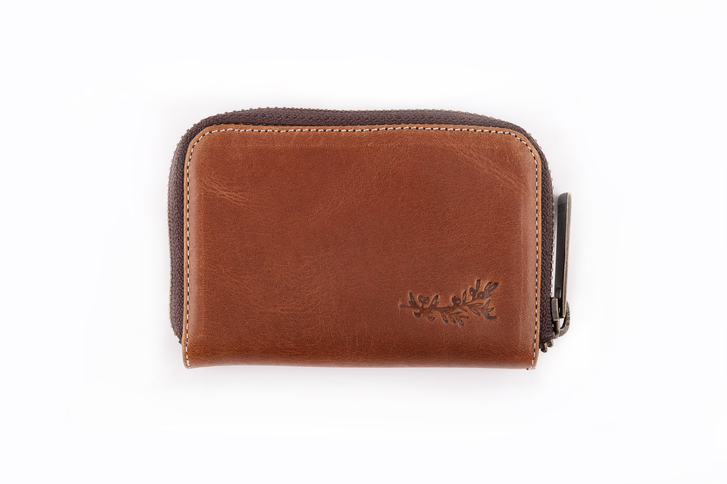 miles-and-louie-cartera-piel-miel-pouch-chico-coleccion-primavera-verano-2019-summer-collection-viaje-vacaciones-visa-credenciales-spring.png