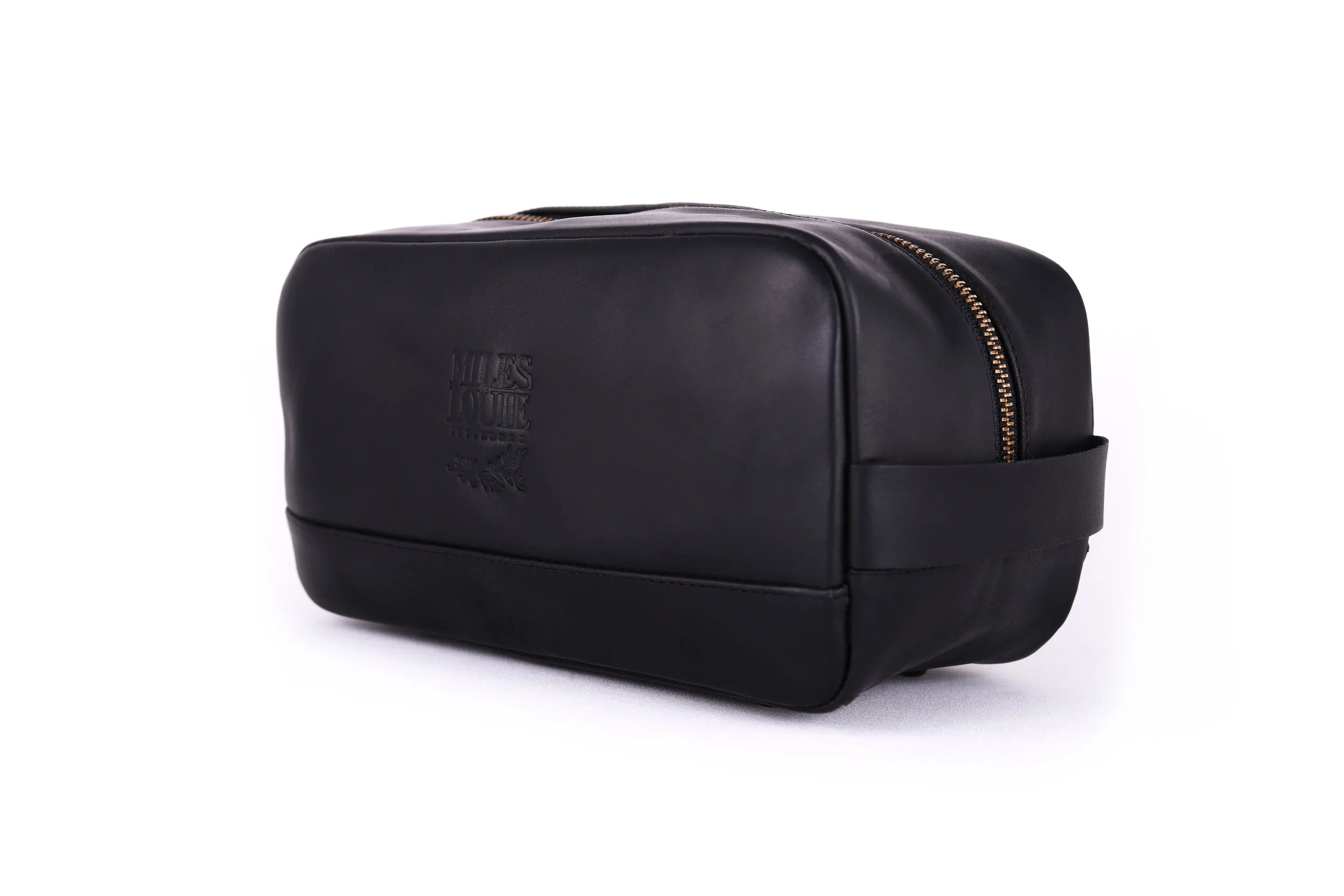 DOPP KIT-FRENTE-ACCESORIOS-SMALL-BAG-POUCH-TRAVEL-BLACK-NEGRO-PERSPECTIVE.jpg