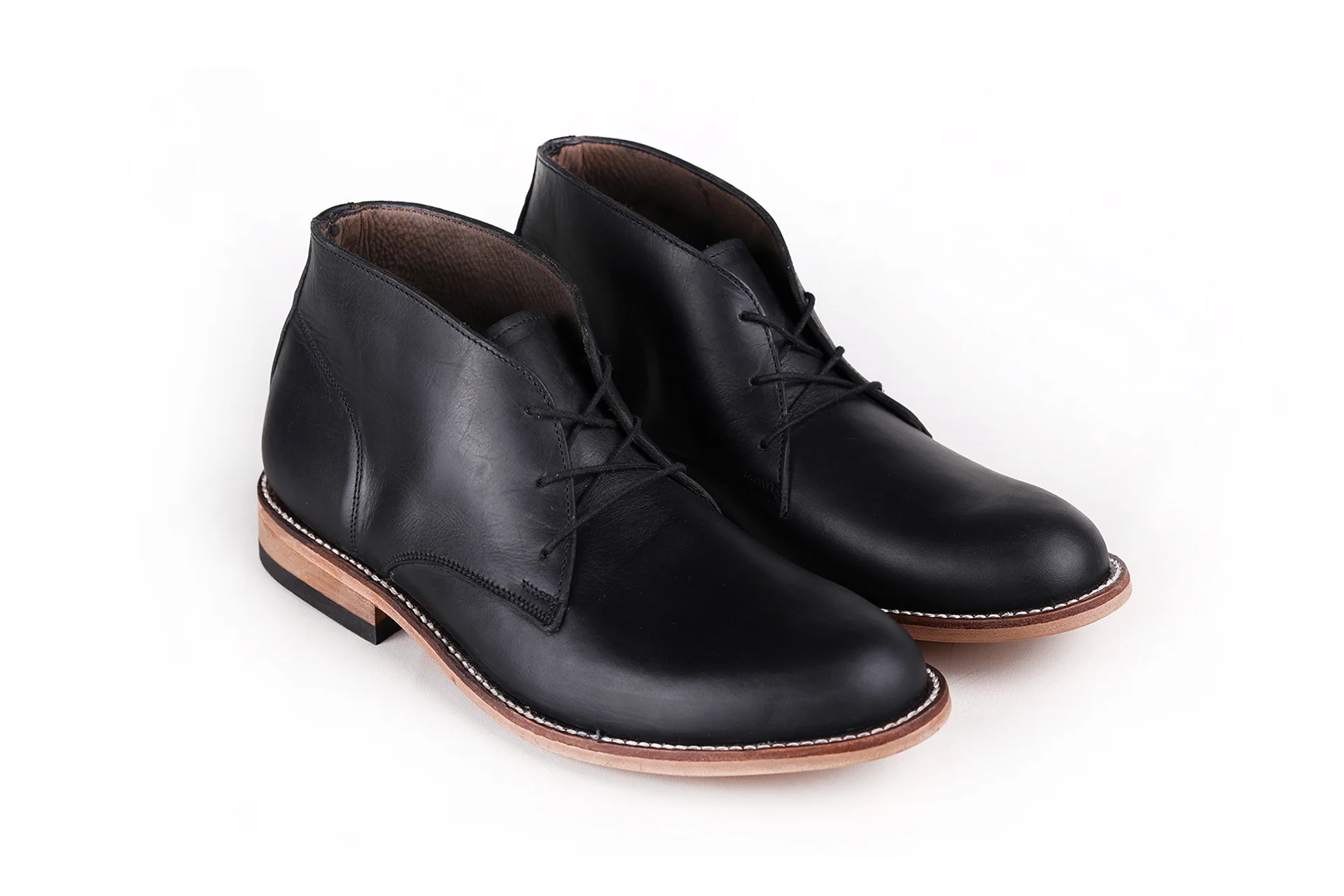 CHUKKA NEGRO PERSPECTIVA.jpg