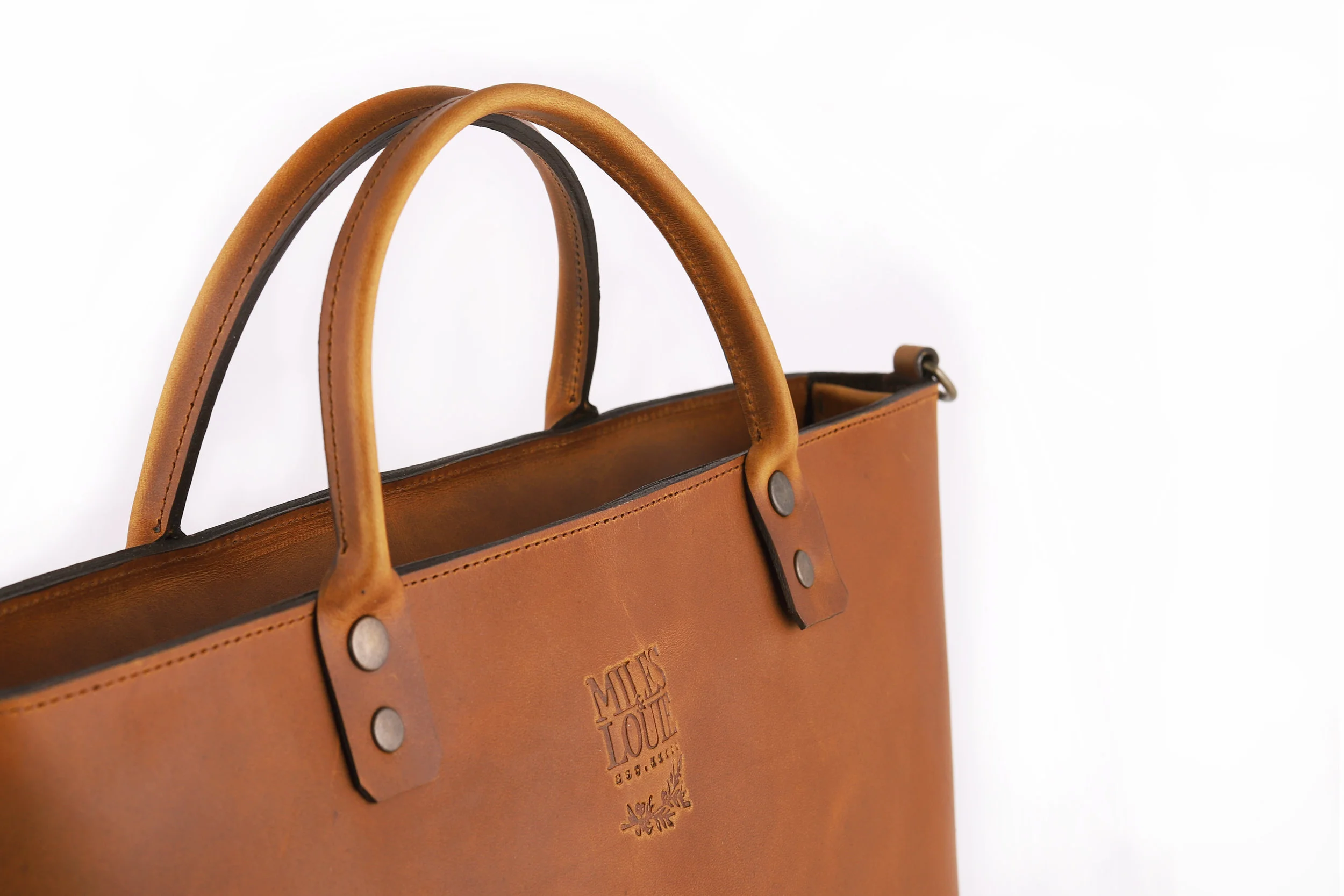 HANDBAG-WOMAN-LEATHER-VINTAGE-PIEL-BOLSO-DETAIL.jpg