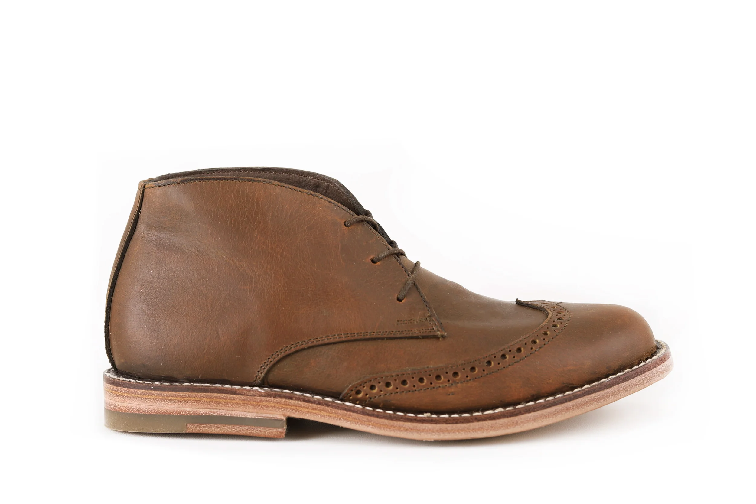 CHUKKA WINGTIP MAPLE LADO.jpg