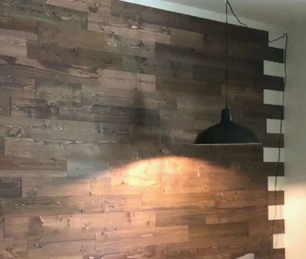 Finishing the final pieces where the walls meet.