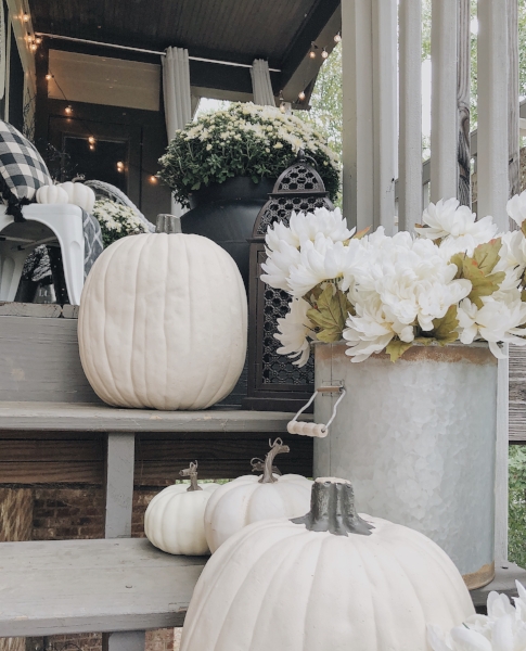 white pumpkins + florals for halloween