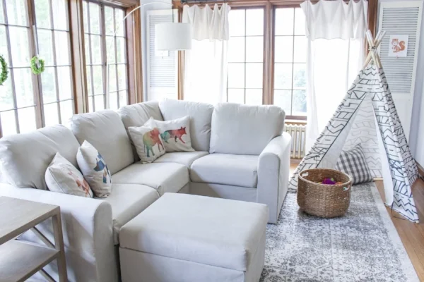 Sectional+and+teepee.jpg