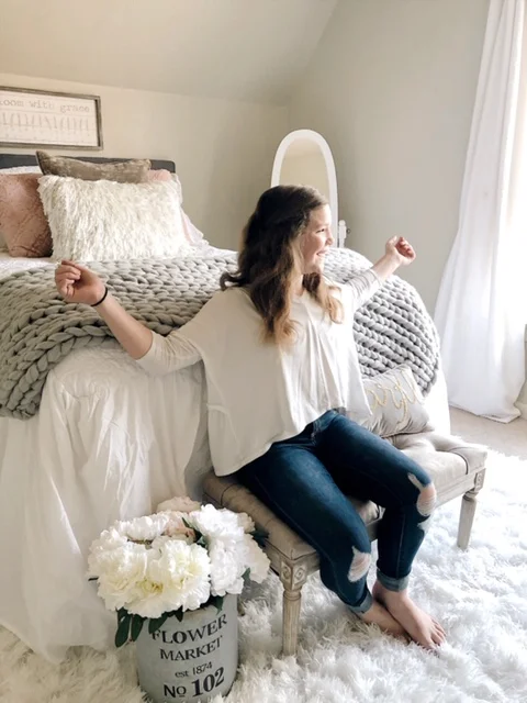 Howtomakeyourgrowingdaughtersbedroomlookmoresophisticated.jpg