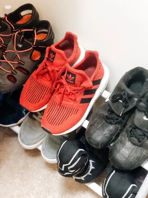 shoeorganizerincloset.jpg