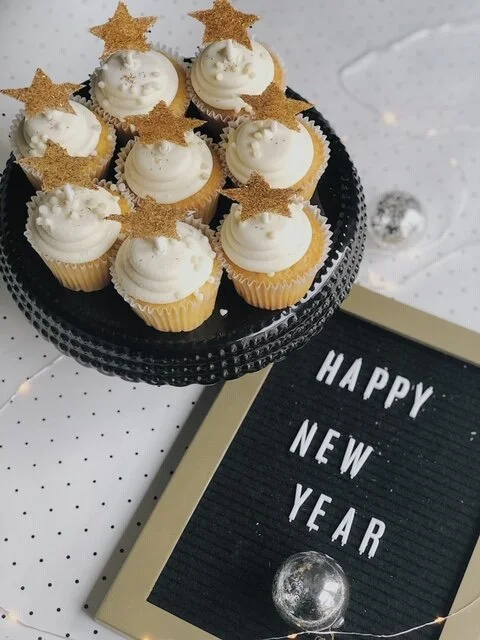 DIY New Years Eve Cupcakes — She Gave It A Go