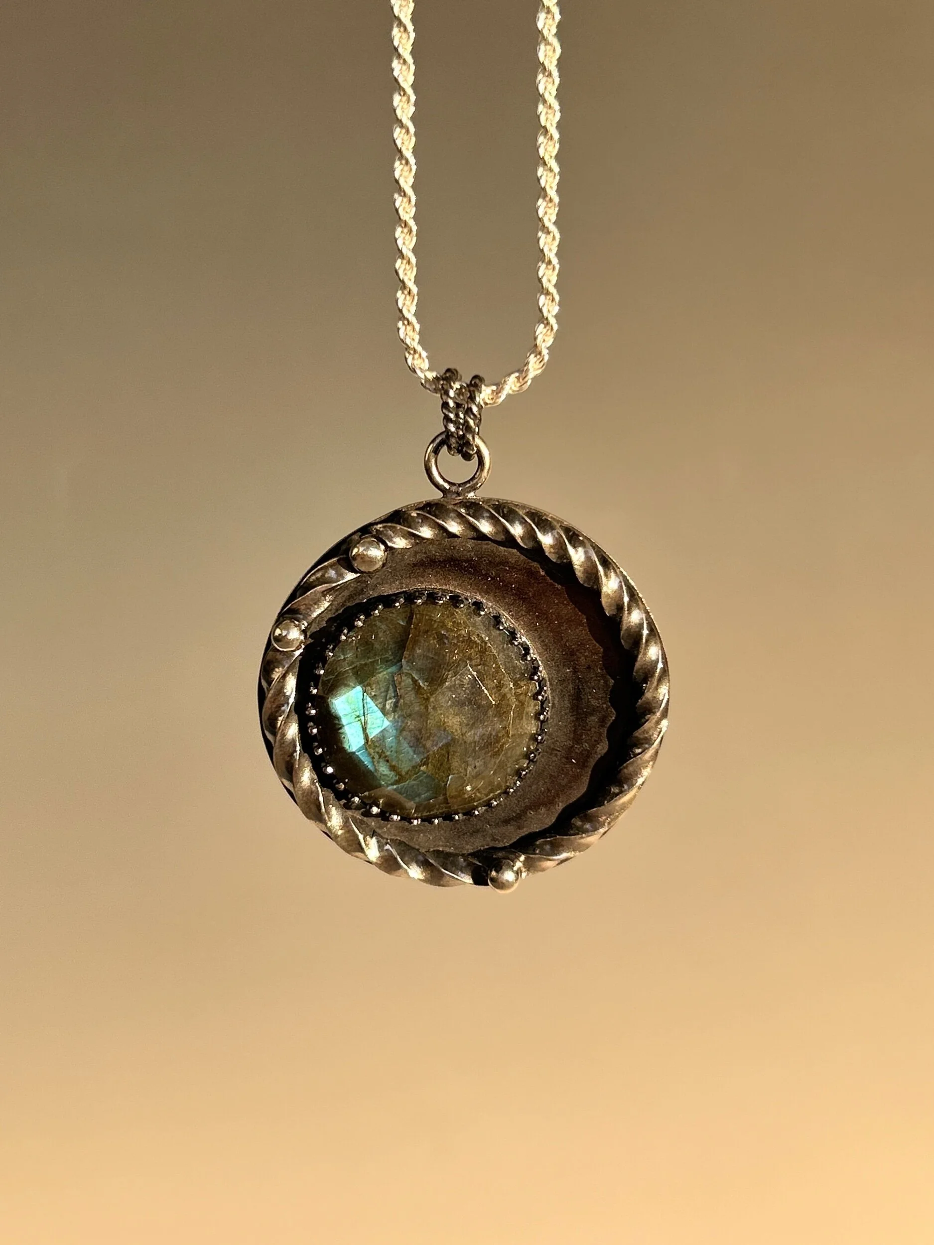 AEF5B1CE-EC19-43D1-8EE8-7C8991572F7D