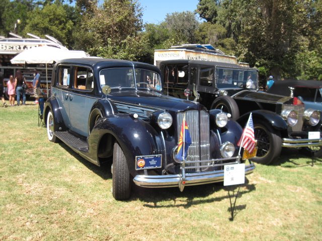 Peter Hartmann's 1938 Packard 1607 Formal Sedan.JPG