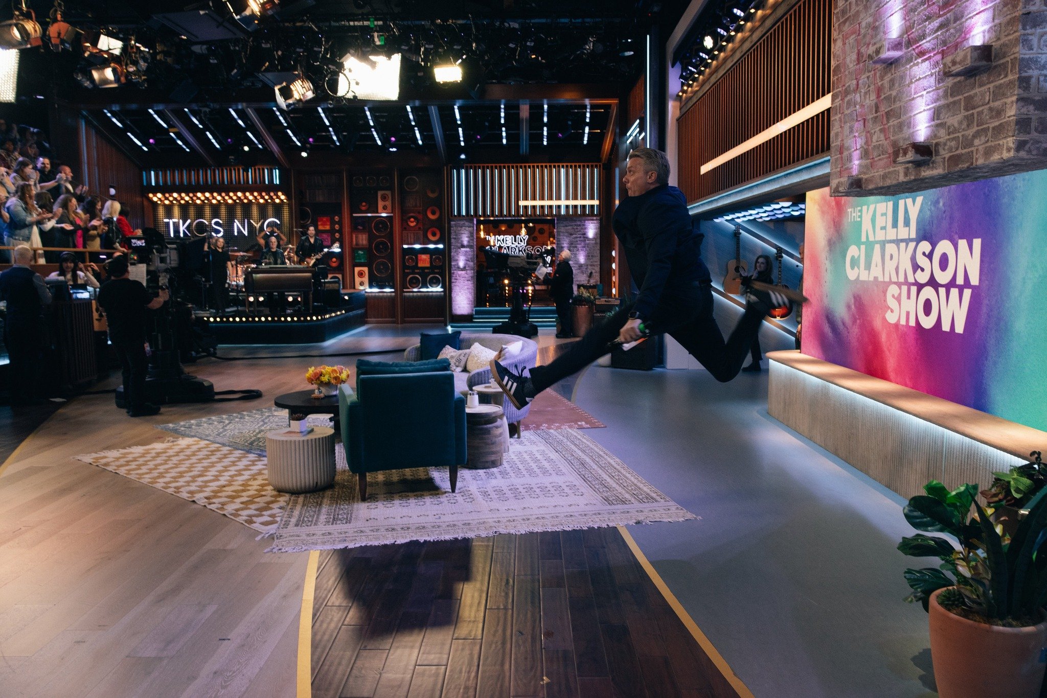 If the @kellyclarksonshow and My Band Y&rsquo;all were set to compete in the 2024 Paris Olympics&hellip;
.
.
.
.
#olympics2024 #olympics #mybandyall #30rock #season5 #thekellyclarksonshow #kellyclarksonshow