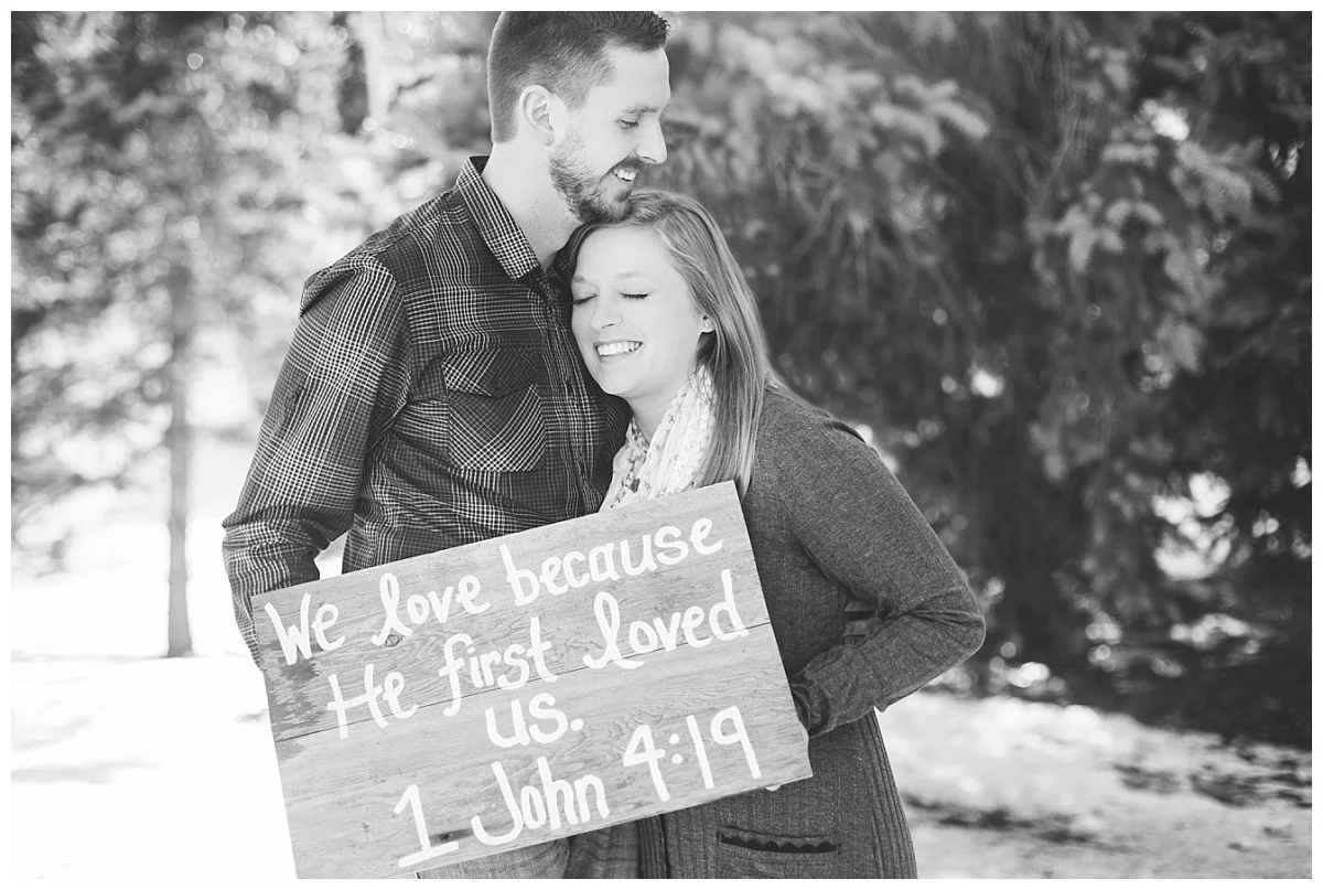 bphotography_winter_siouxfallsweddingphotographer_halfbakedengagementsession_0006.jpg
