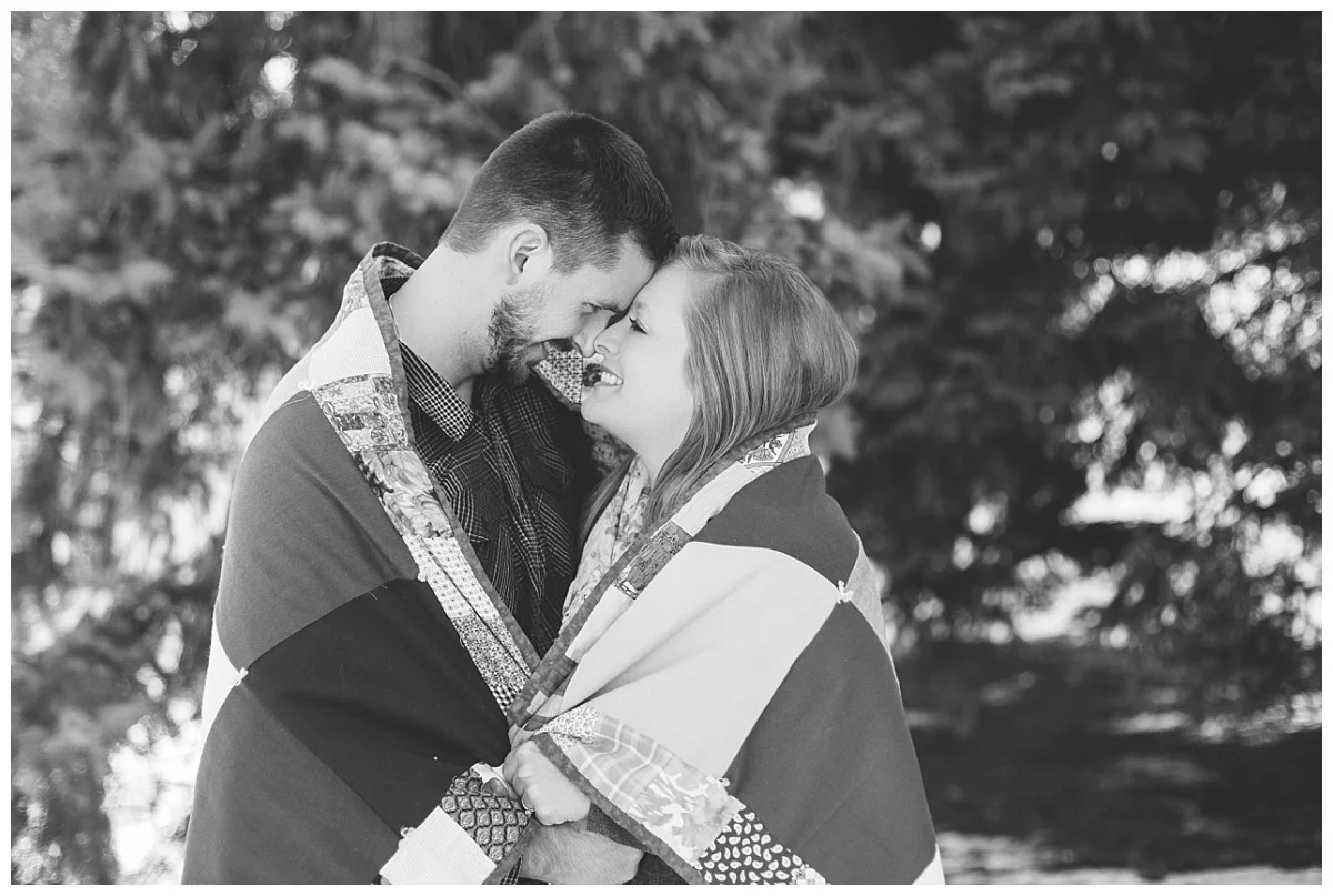 bphotography_winter_siouxfallsweddingphotographer_halfbakedengagementsession_0007.jpg