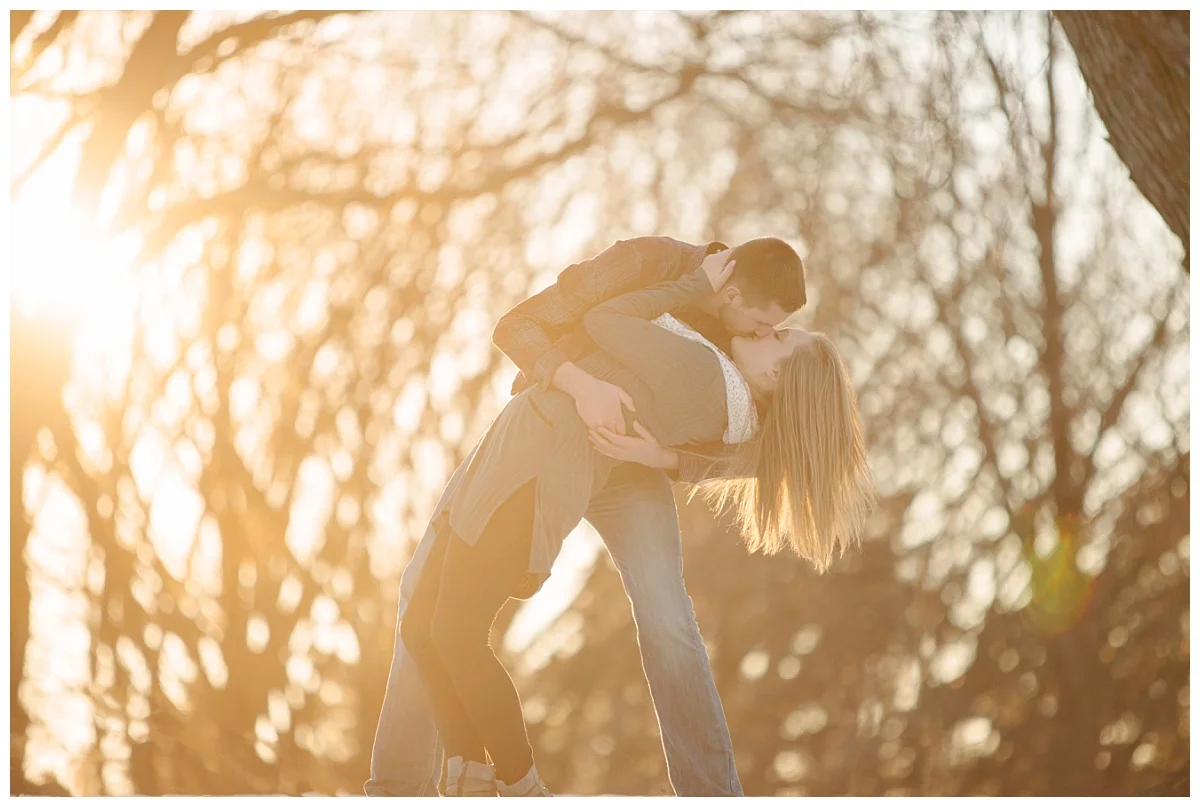 bphotography_winter_siouxfallsweddingphotographer_halfbakedengagementsession_0015.jpg