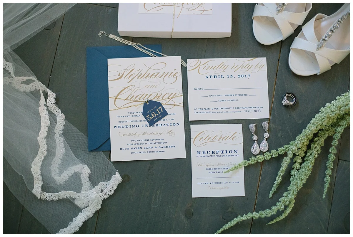 Sioux Falls Wedding Photographer | Blue Haven Barn | Bethany Melvin Photography