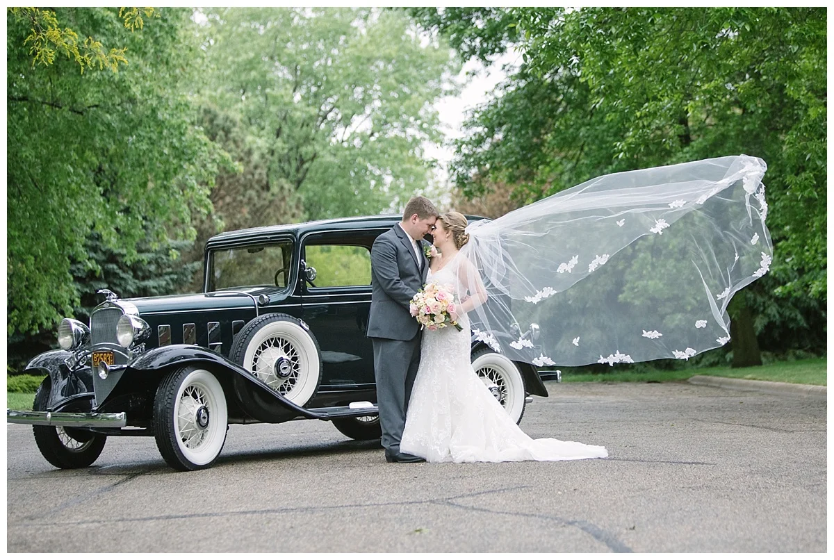 Twin Cities MN Wedding Photographer | Bethany Melvin Photography