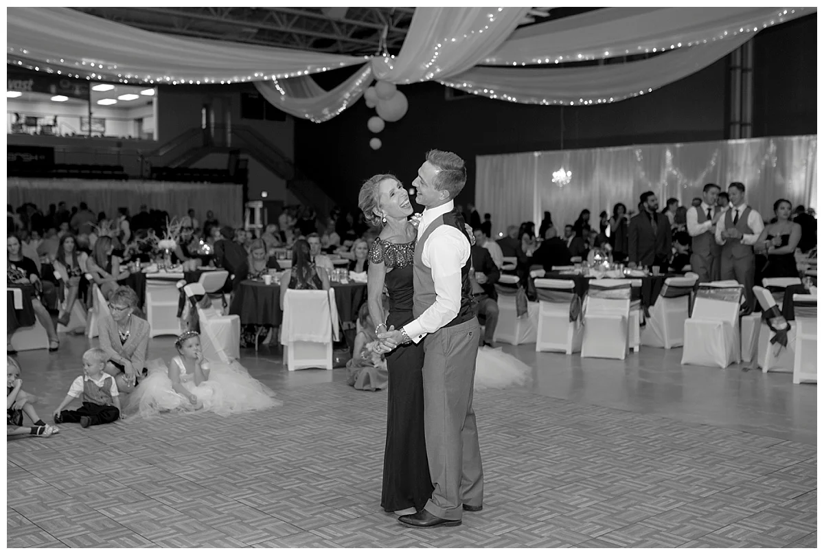SW Minnesota Wedding Photographer | Bethany Melvin Photography