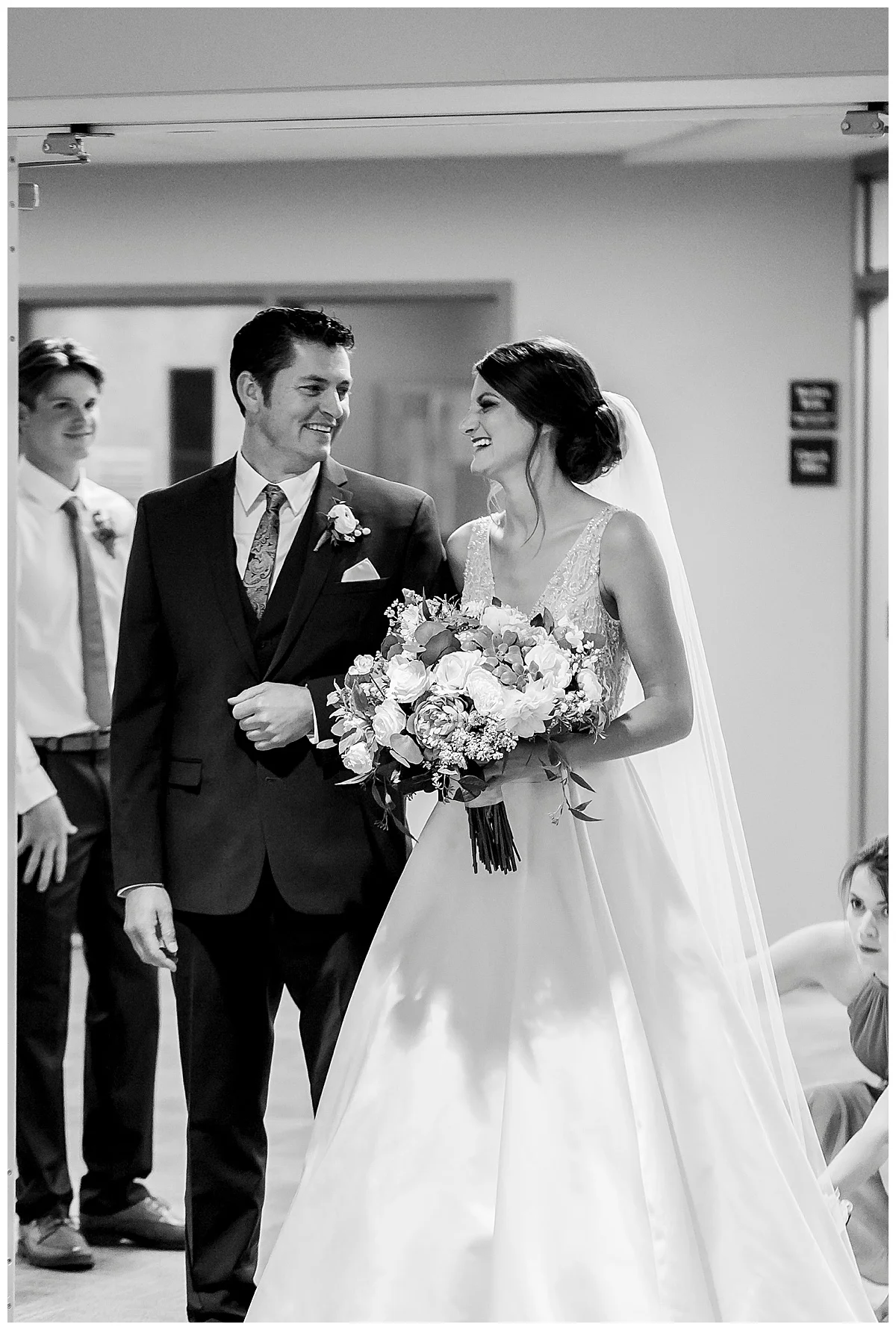 MarshallMNWedding_GolfCourse_BethanyMelvinPhotography_058.jpg