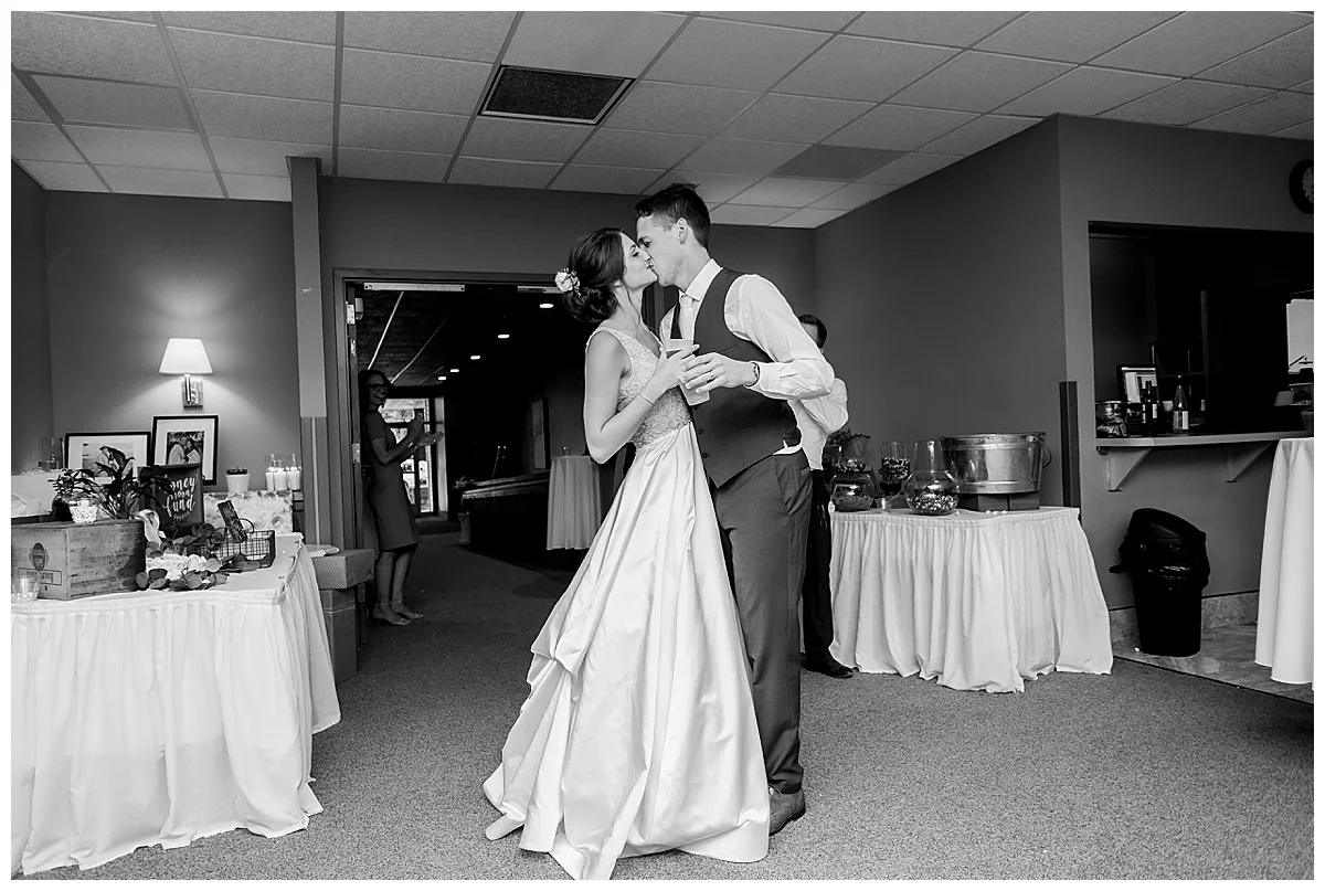 MarshallMNWedding_GolfCourse_BethanyMelvinPhotography_091.jpg