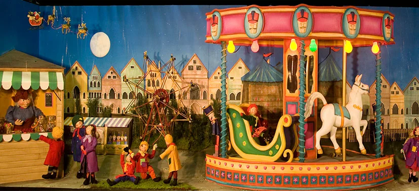 animated-christmas-windows-david-jones-2010-it-came-upon-a-midnight-clear.jpg