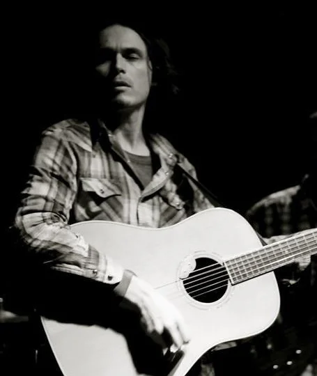 LIVE MUSIC