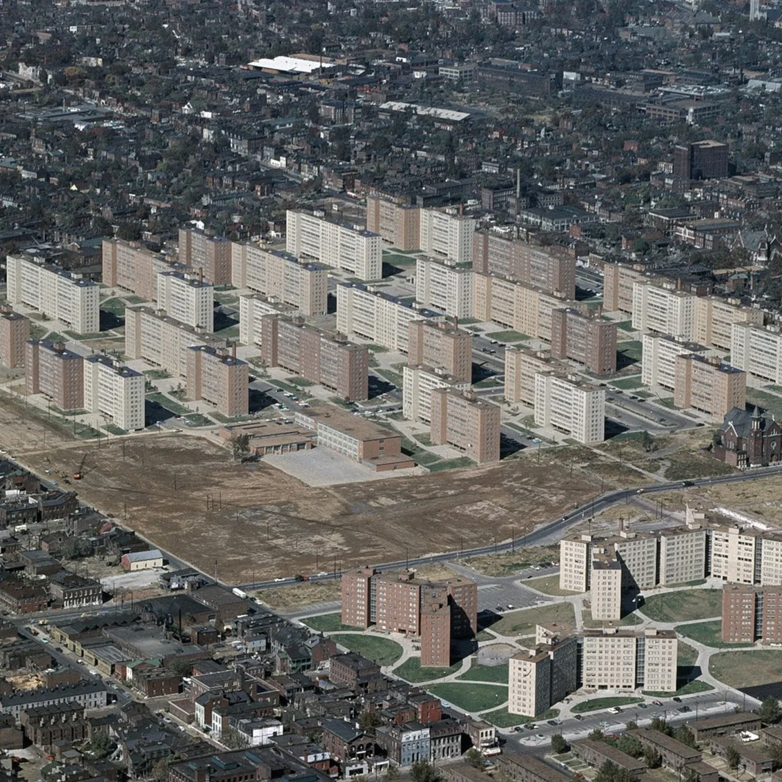Pruitt-Igoe Housing Complex/ United States Geological Survey (Public Domain)