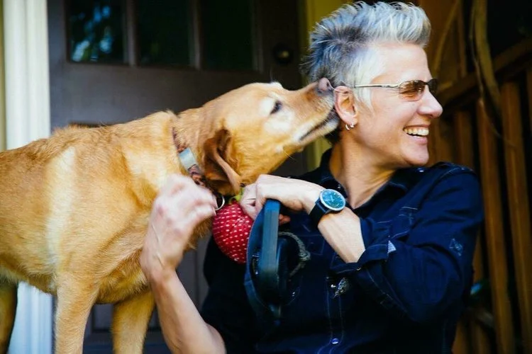 RECONSIDERING THE SLOPPY DOG KISS