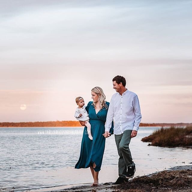 The moon even popped out for a minute while the sun was setting. Seriously couldn't stop taking photos!⁠
⁠
Bout time you got some family photos done? I'm now taking bookings for SEPTEMBER &amp; OCTOBER⁠
⁠
www.tahliaheedesphotography.com