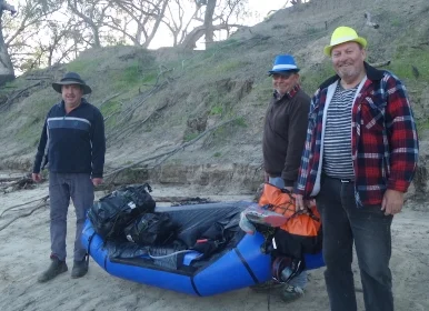Fishermen help.jpg