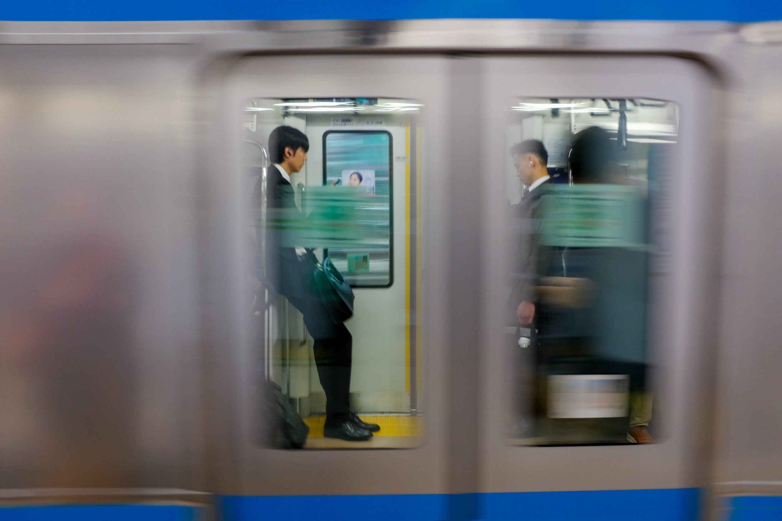 train-blue.jpg