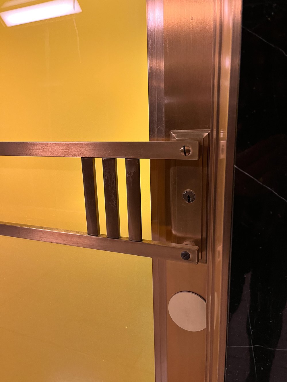 Door handle with three bars