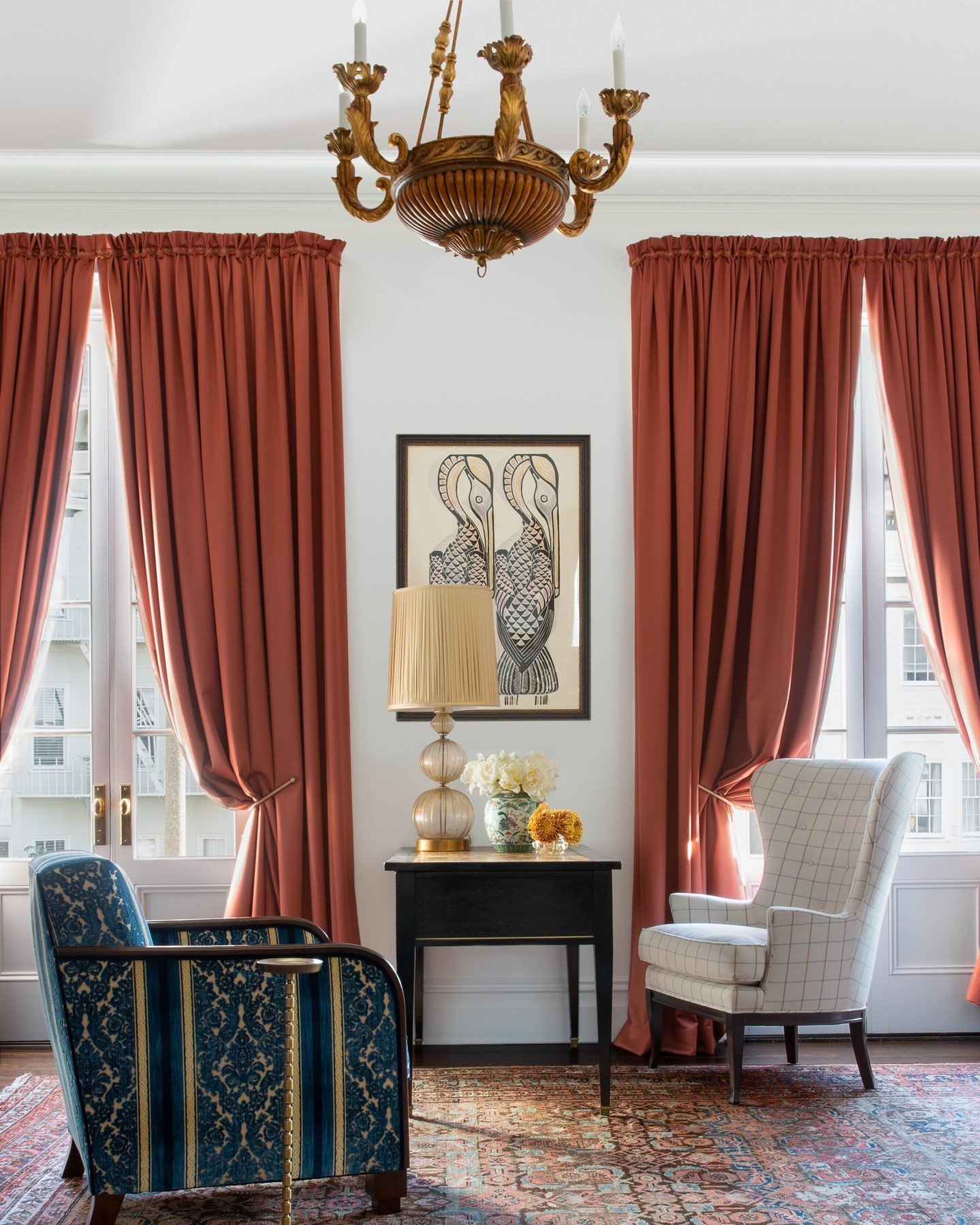 When your client's inspiration requests include a touch of sophisticated Parisian pied-&agrave;-terre vibes, and you deliver right here in San Francisco! 
.
.
.
#sanfranciscointeriors #sanfranciscointeriordesign #parisianinspiration #antiqueruglove