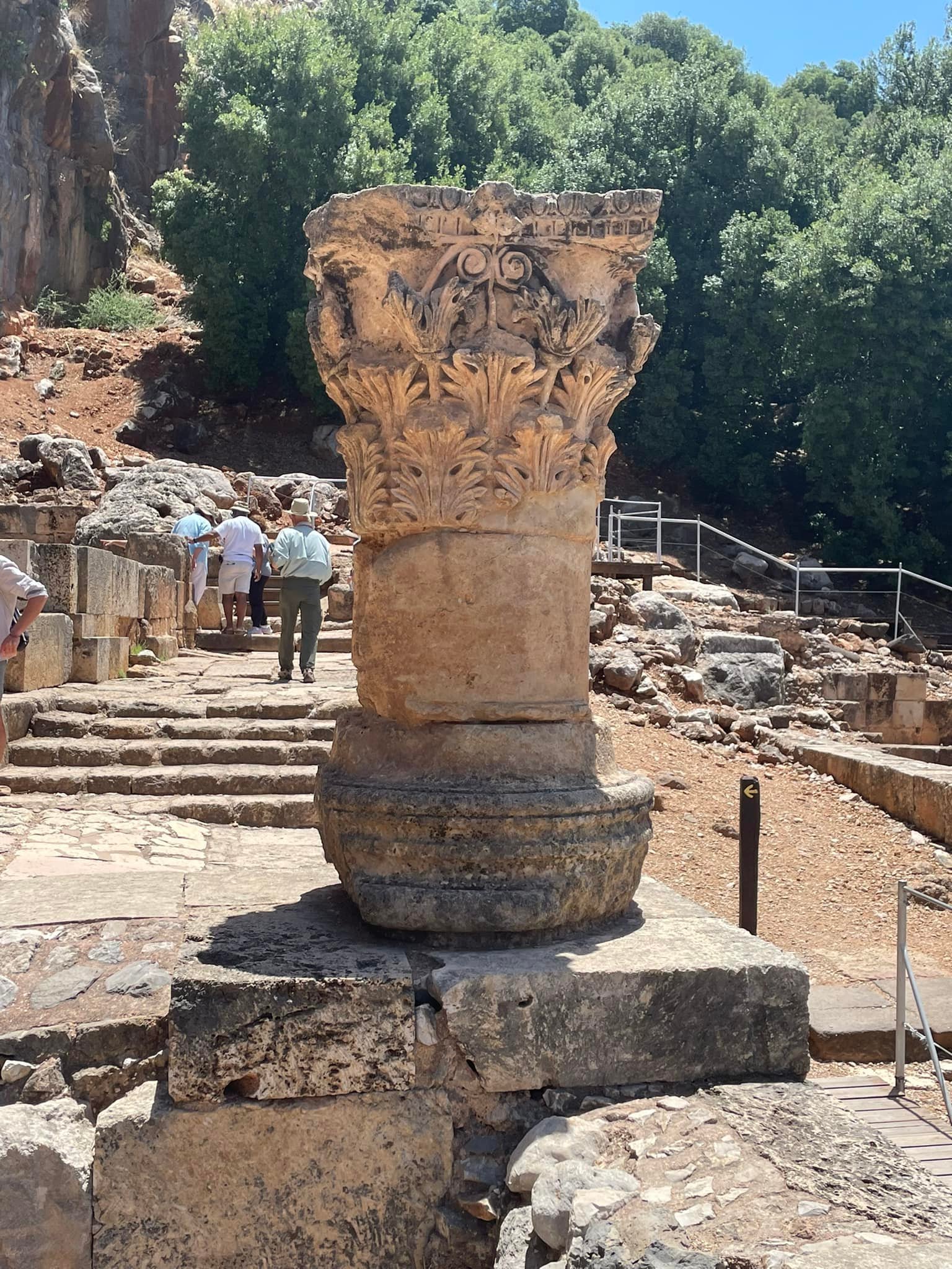  Ancient Greek column. 